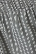 Dunkelgrau gestreift - Relaxte Baumwoll-Boxershorts - 1