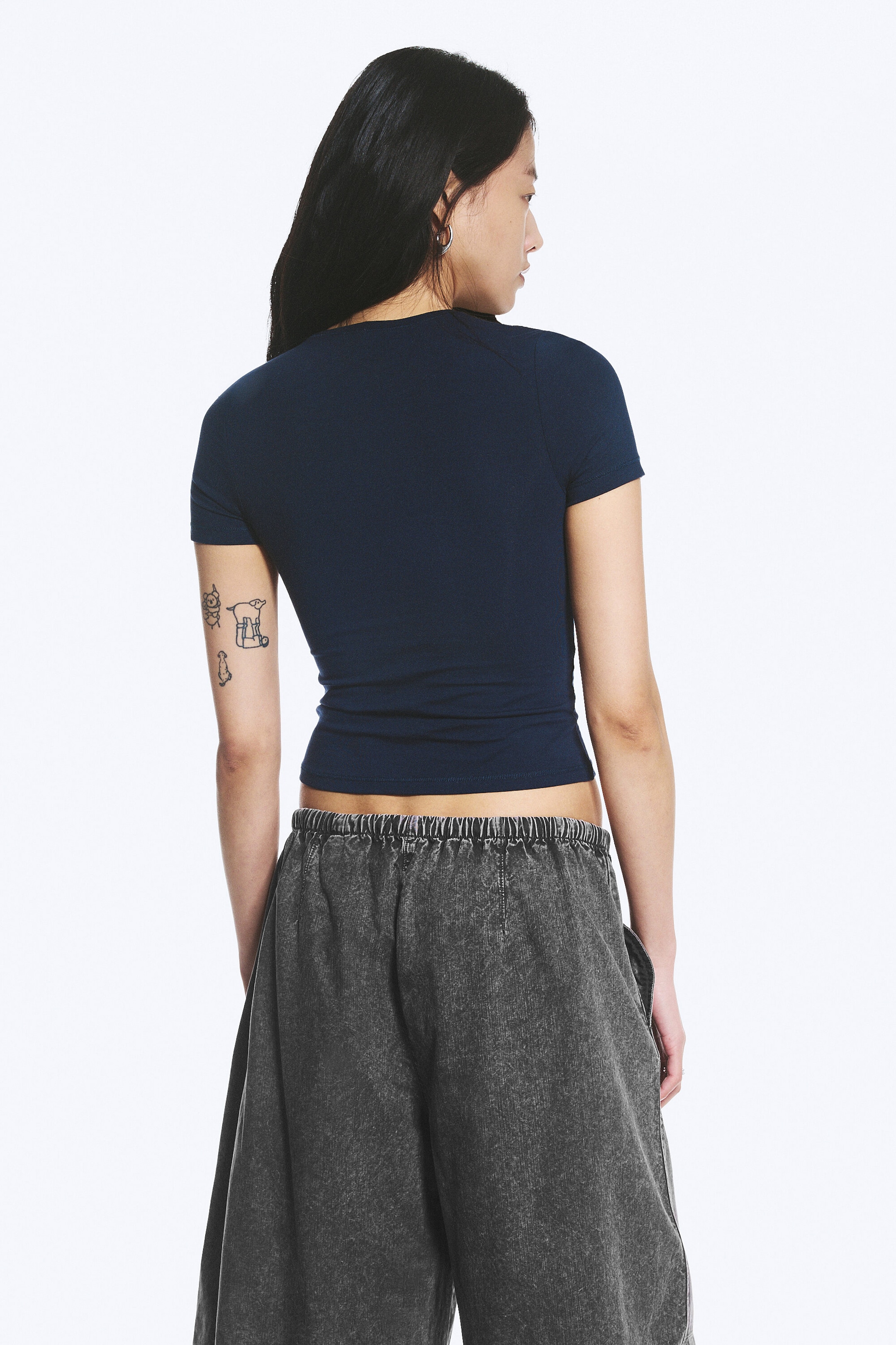 Dunkelblau - Schmal geschnittenes T-Shirt - 2