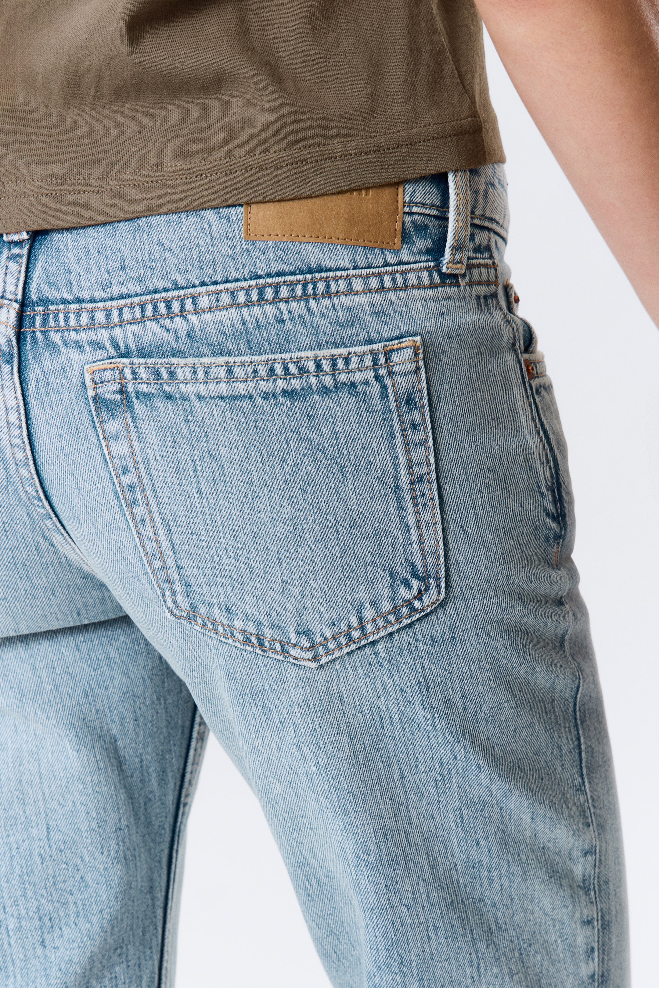 Nagyobb kép megtekintése: Nova Low Rise Slim Bootcut Leg Jeans - Lip Blue – világoskék - NŐI | H&M HU 5