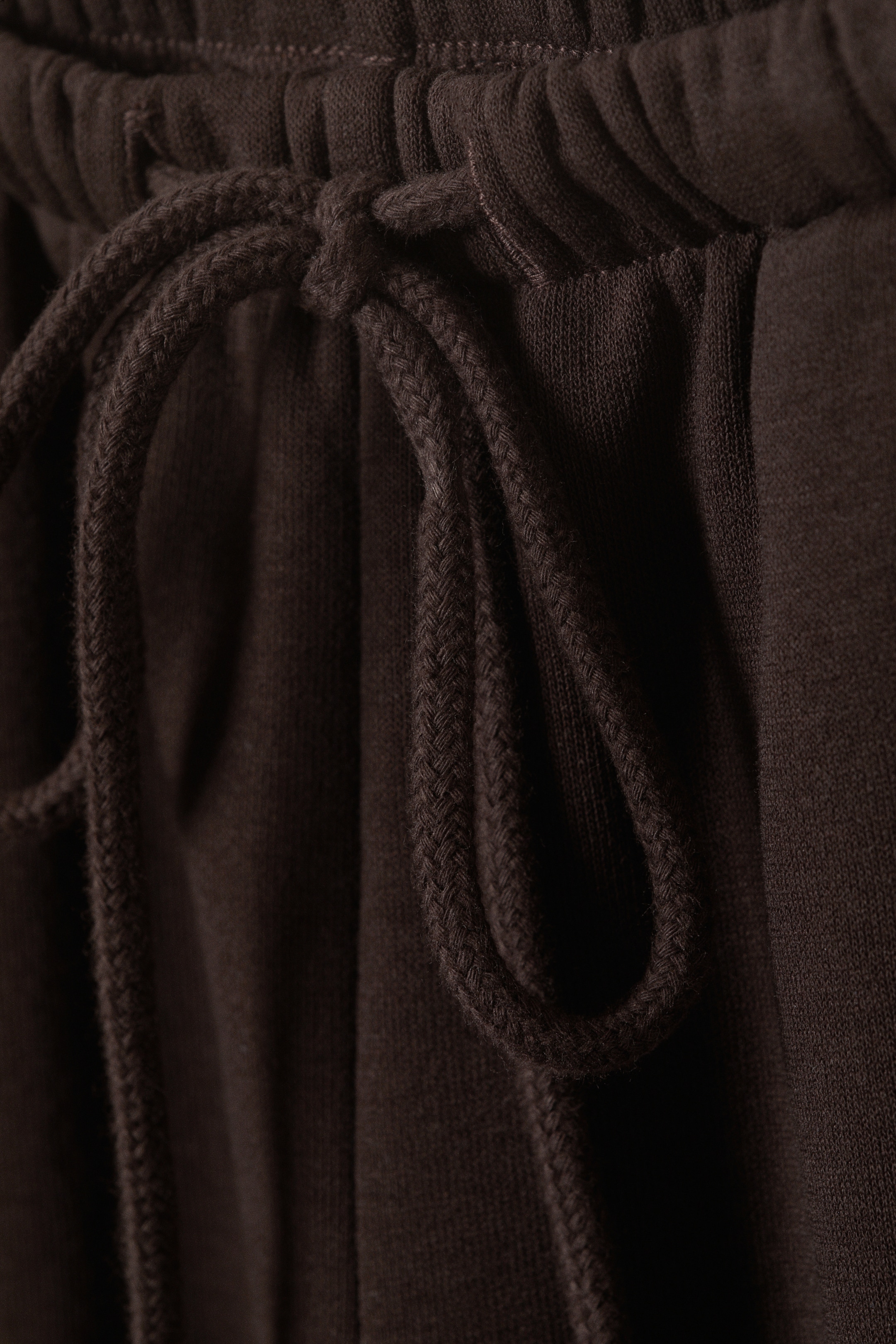 Grösseres Bild ansehen: Jogginghose mit niedrigem Bund und Barrel-Bein - Dunkelbraun - DAMEN | H&M CH 6