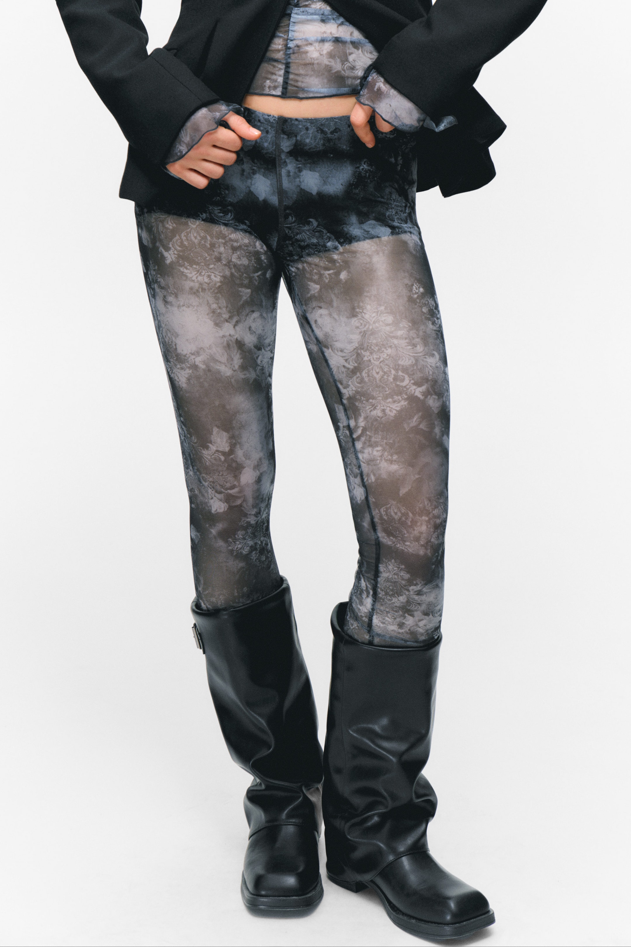 Schwarzer Barock-Print - Bedruckte Mesh-Leggings - 2