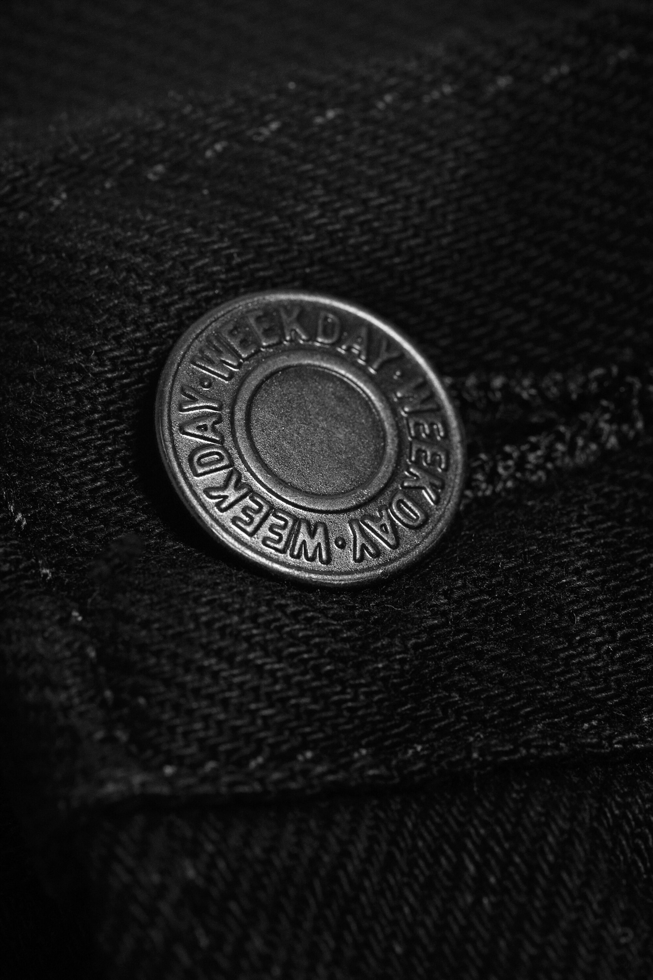 Black Rinse - Black - Mercury Mid Rise Relaxed Bootcut Leg Jeans - 6