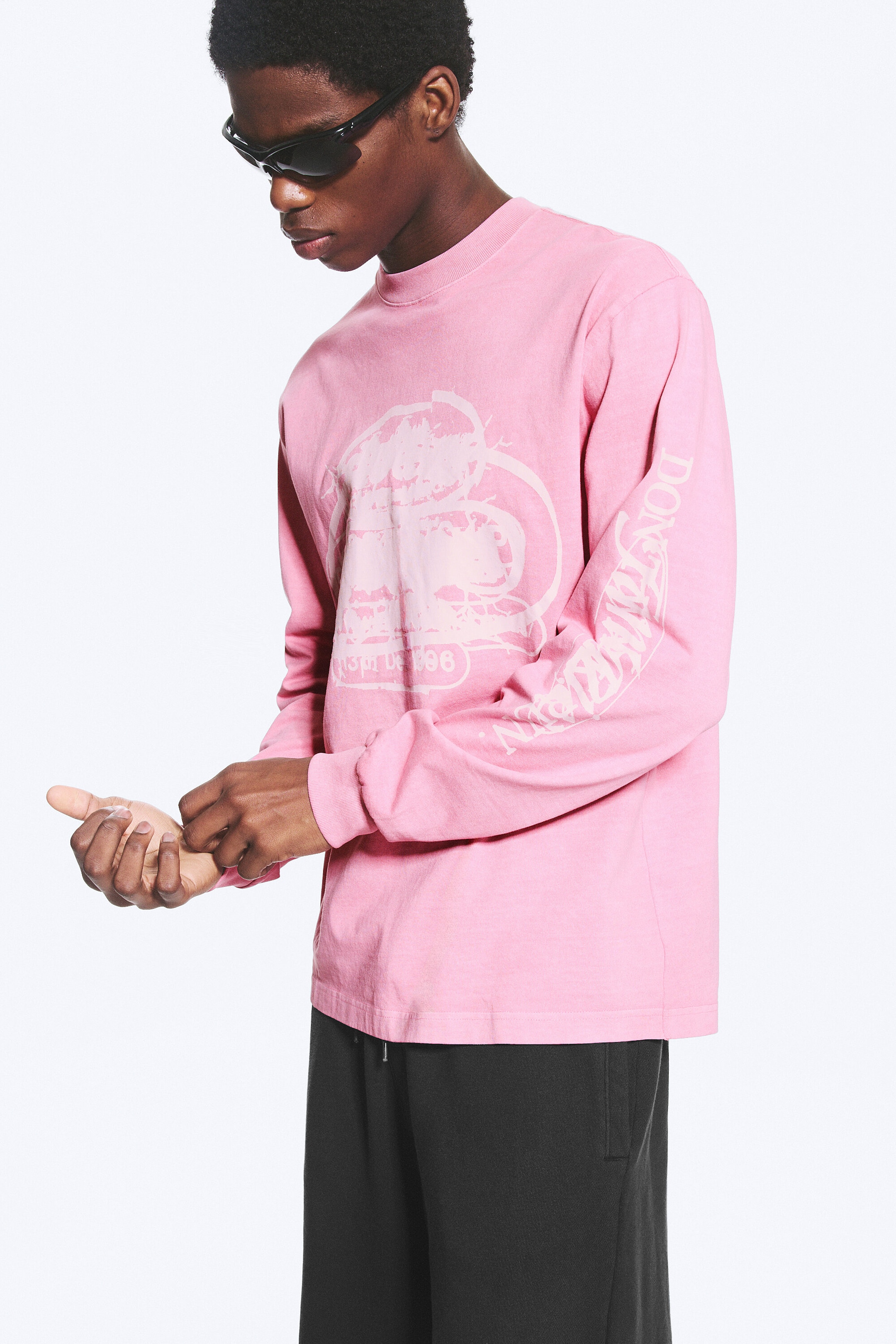 Pink - Logos - Lässiges Longsleeve mit Grafikdruck - 1