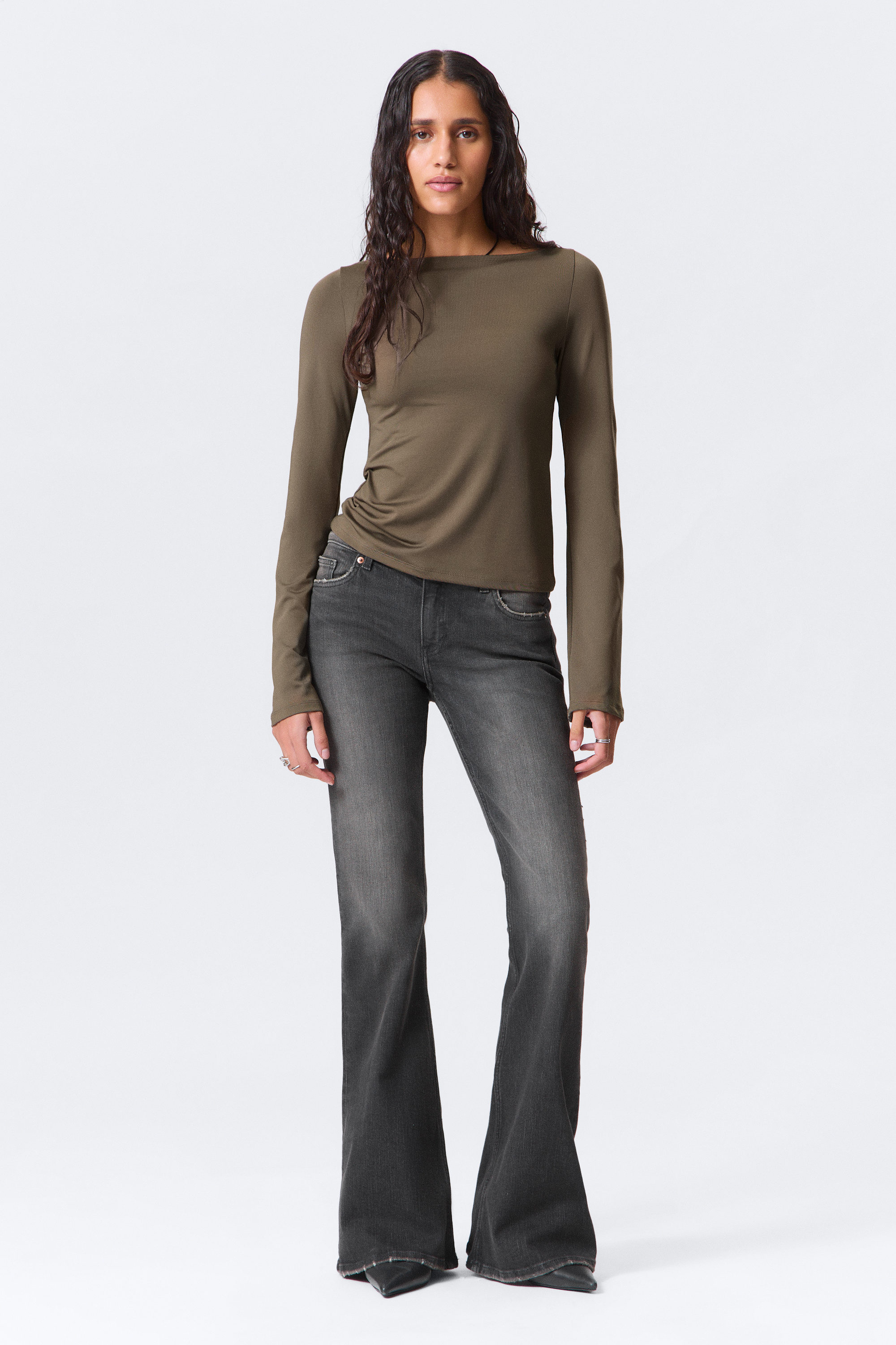 Dunkles Graubraun - Langarmshirt mit U-Boot-Ausschnitt Annie - 2