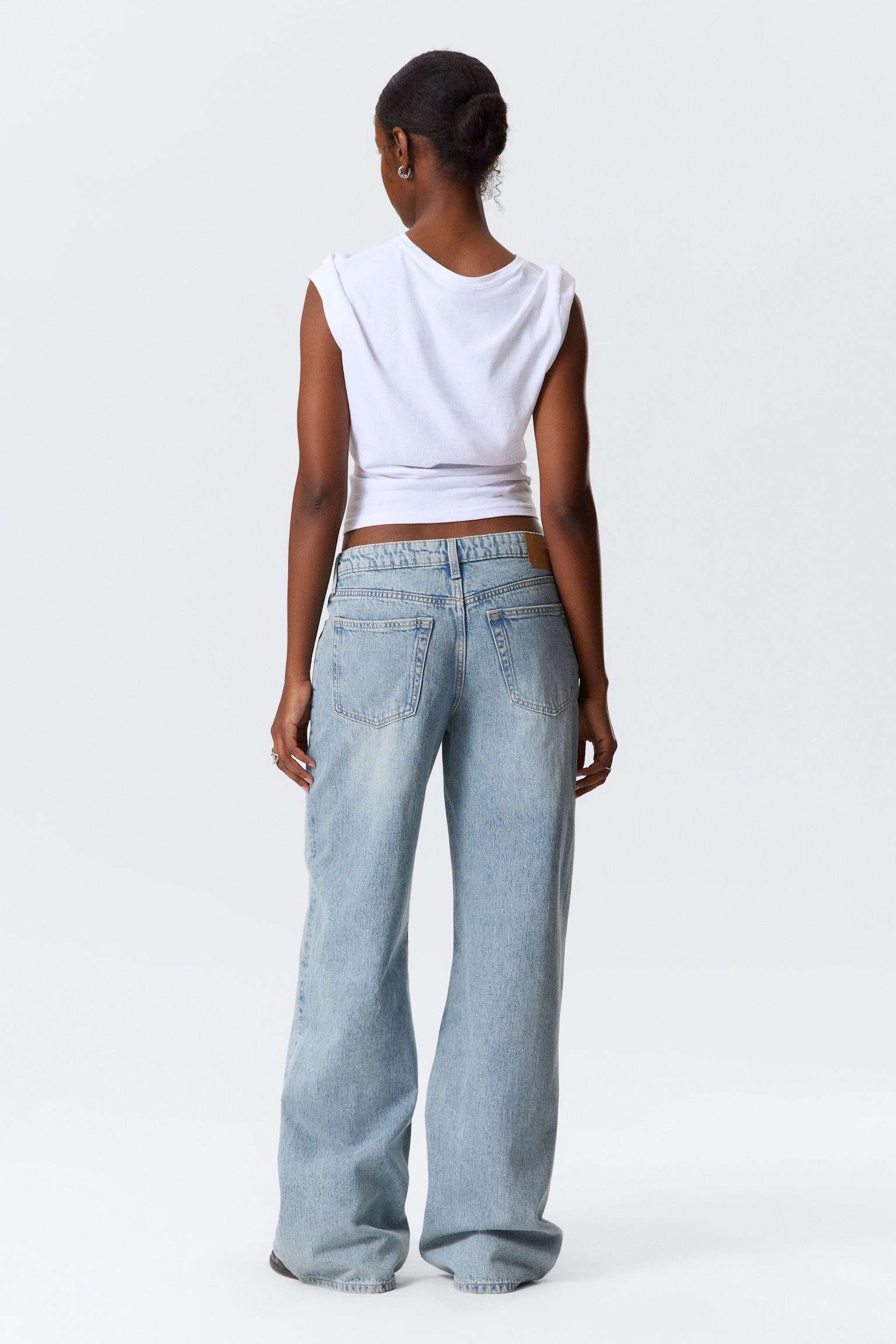 Ample Low Waist Loose Wide Leg Jeans - Lip Blue - Lichtblauw/Snow Blue - Lichtblauw/Baltic Blue - Donkerblauw/Ink Black – Zwart/Risso Black - Black/One Blue - Medium Blue/Gasoline Blue - Middelblauw/Mine Grey - Donkergrijs/Blue Stream - Middelblauw/Lake Blue - Donkerblauw/Ice Blue – Lichtblauw/Cyan Dust - Middelblauw/Mine Blue - Middelblauw - 6