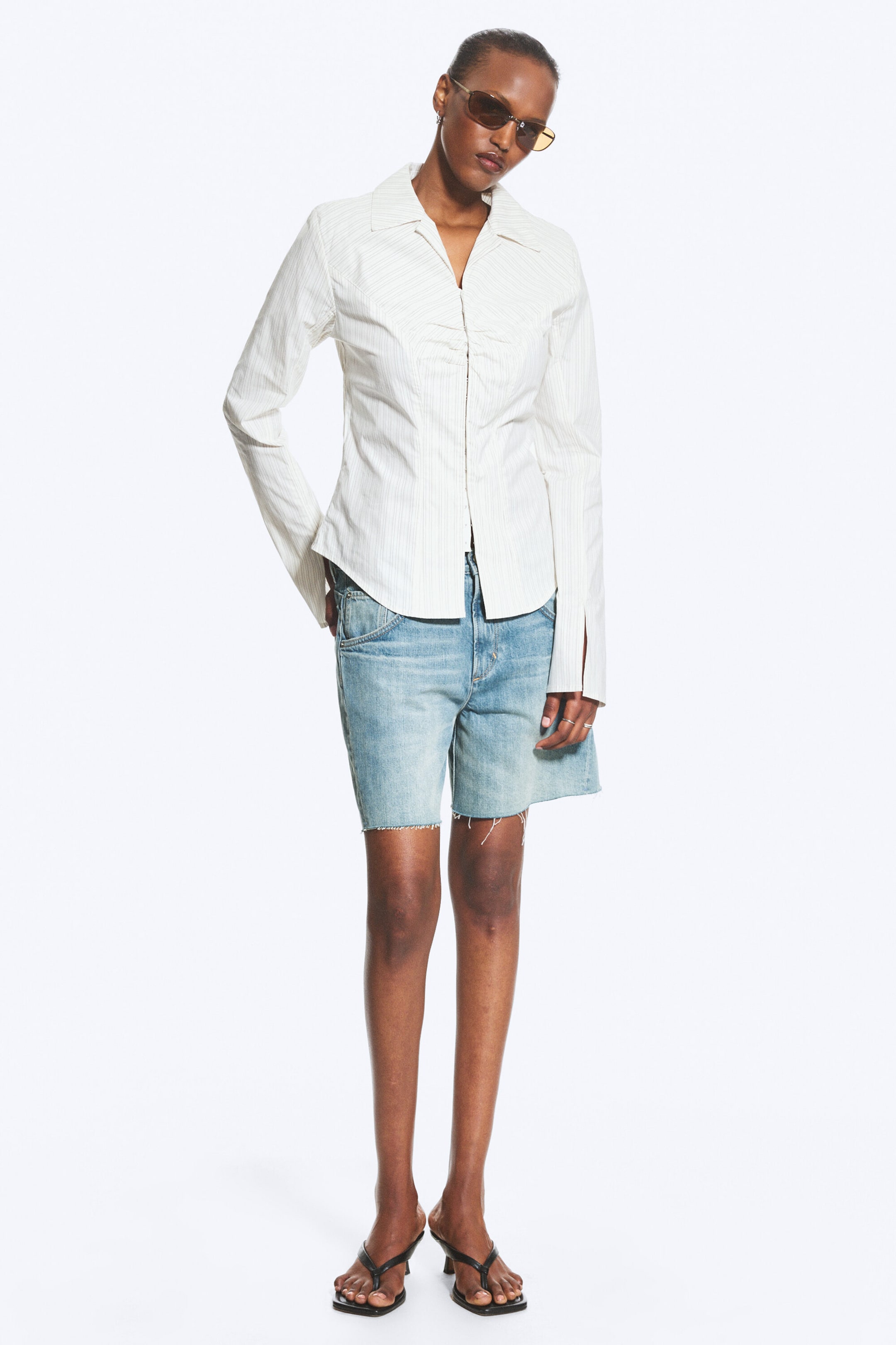 Light Dusty White - Long-Sleeved Hook-and-eye Top - 1
