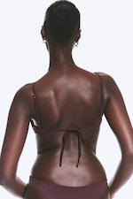 Dunkelrot - Gepolstertes Bikini-Top mit Bindebandverschluss - 2