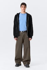 Schwarz - Flauschiger Zip-Hoodie aus Strick im Boxy-Fit - 2