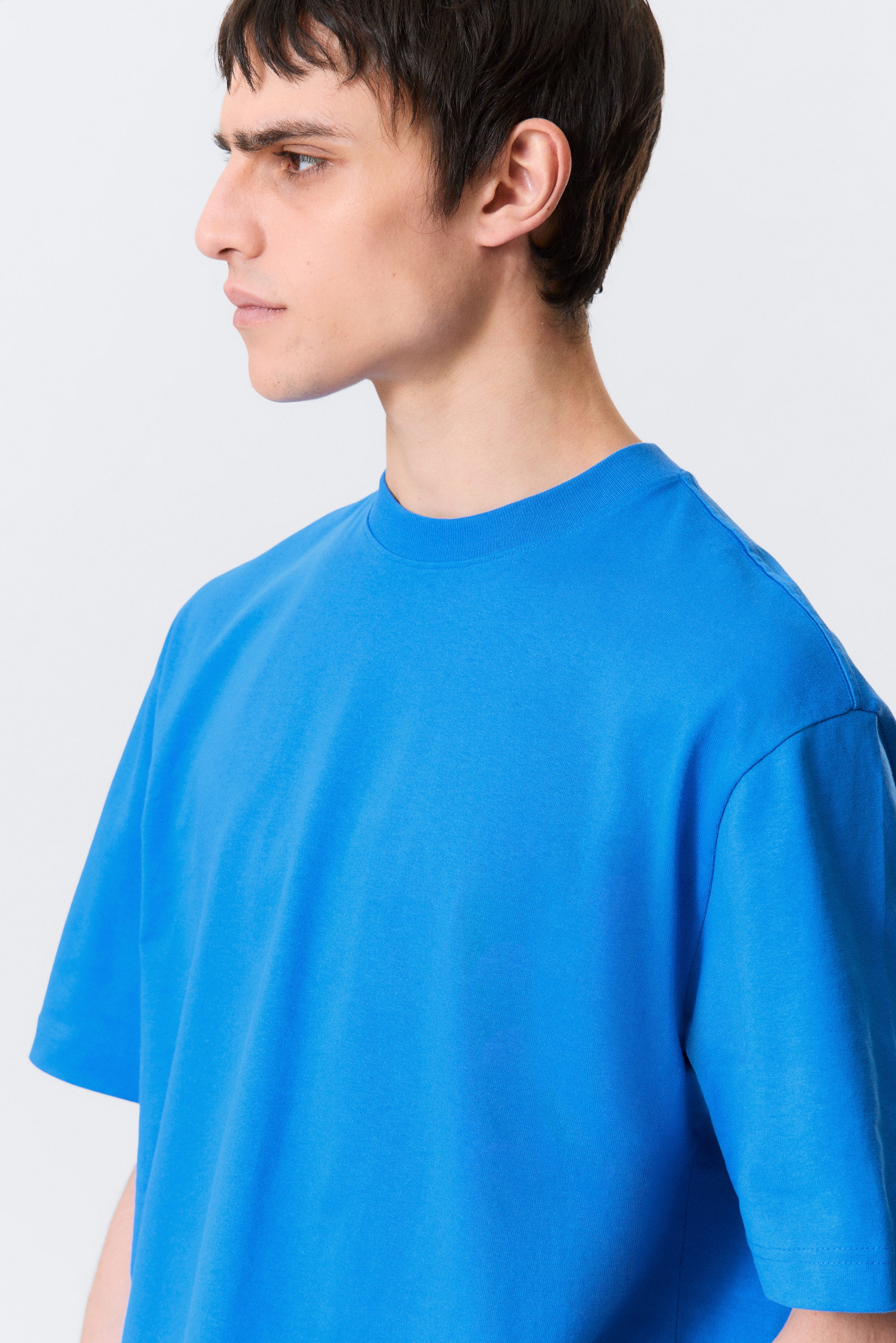 Bright Blue - Relaxed T-shirt - 2