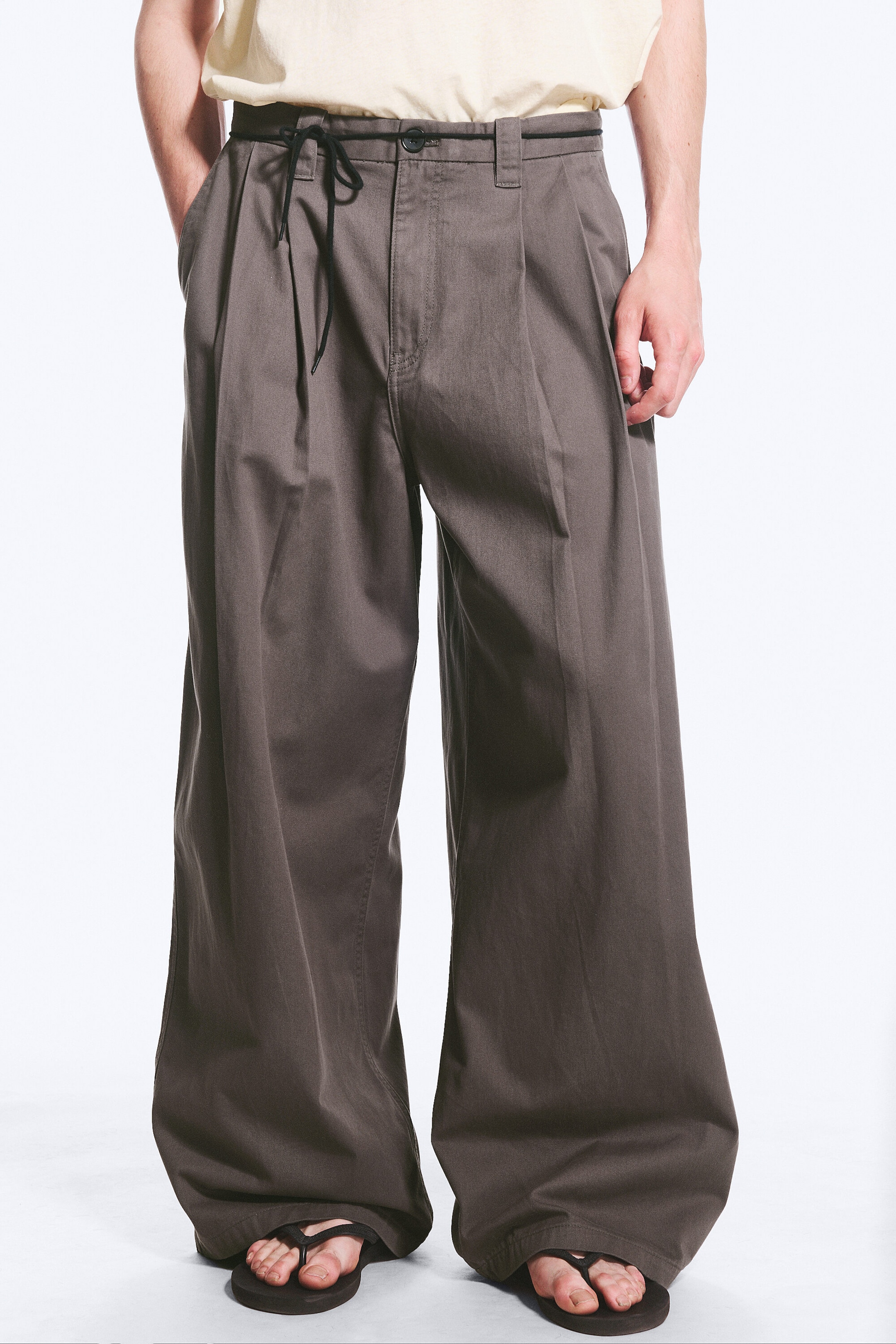 Mörk Mullvad - OTIS BAGGY CHINOS I BOMULLSTWILL MED VECK - 1