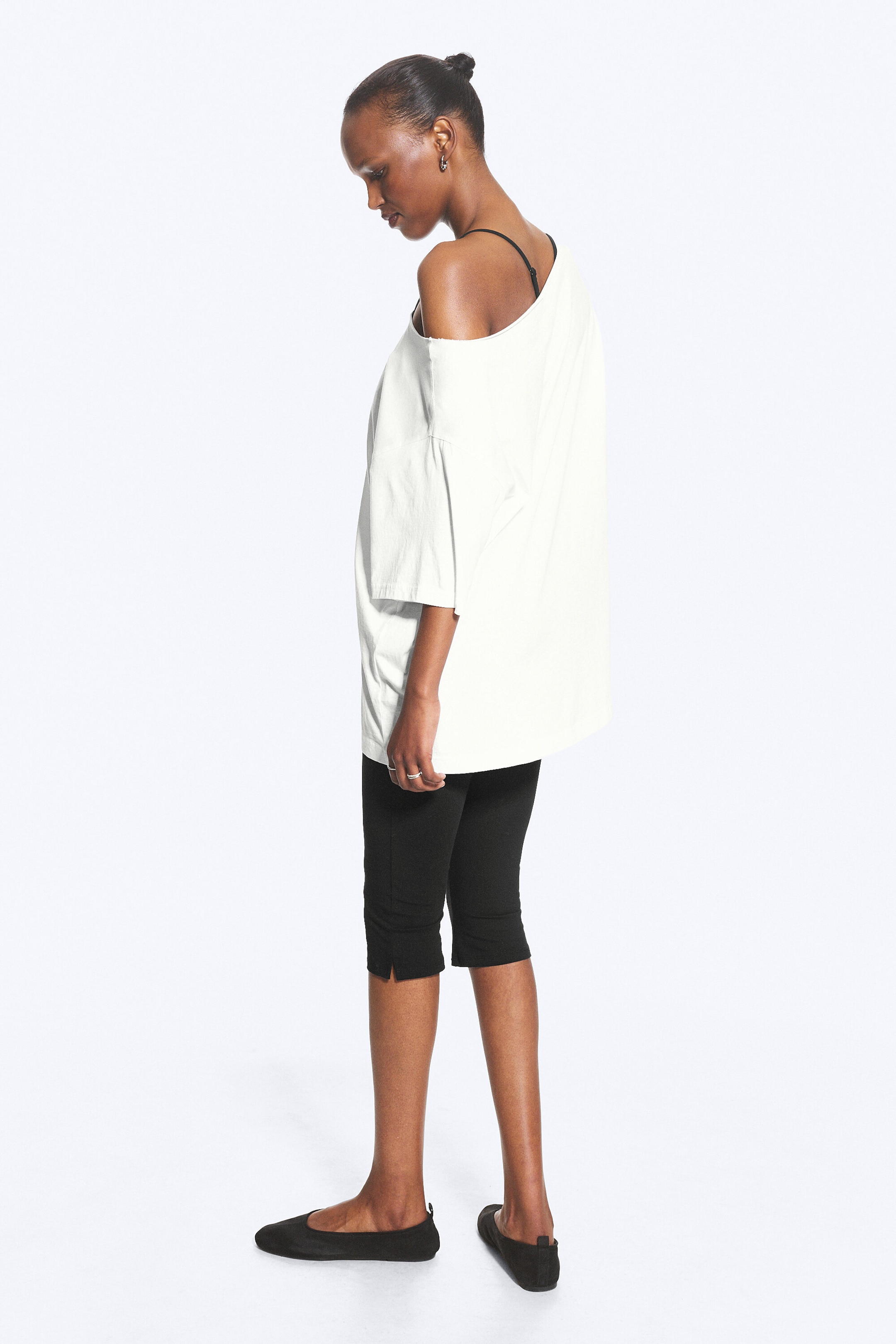 Gebroken wit - Oversized T-shirt met boothals - 3