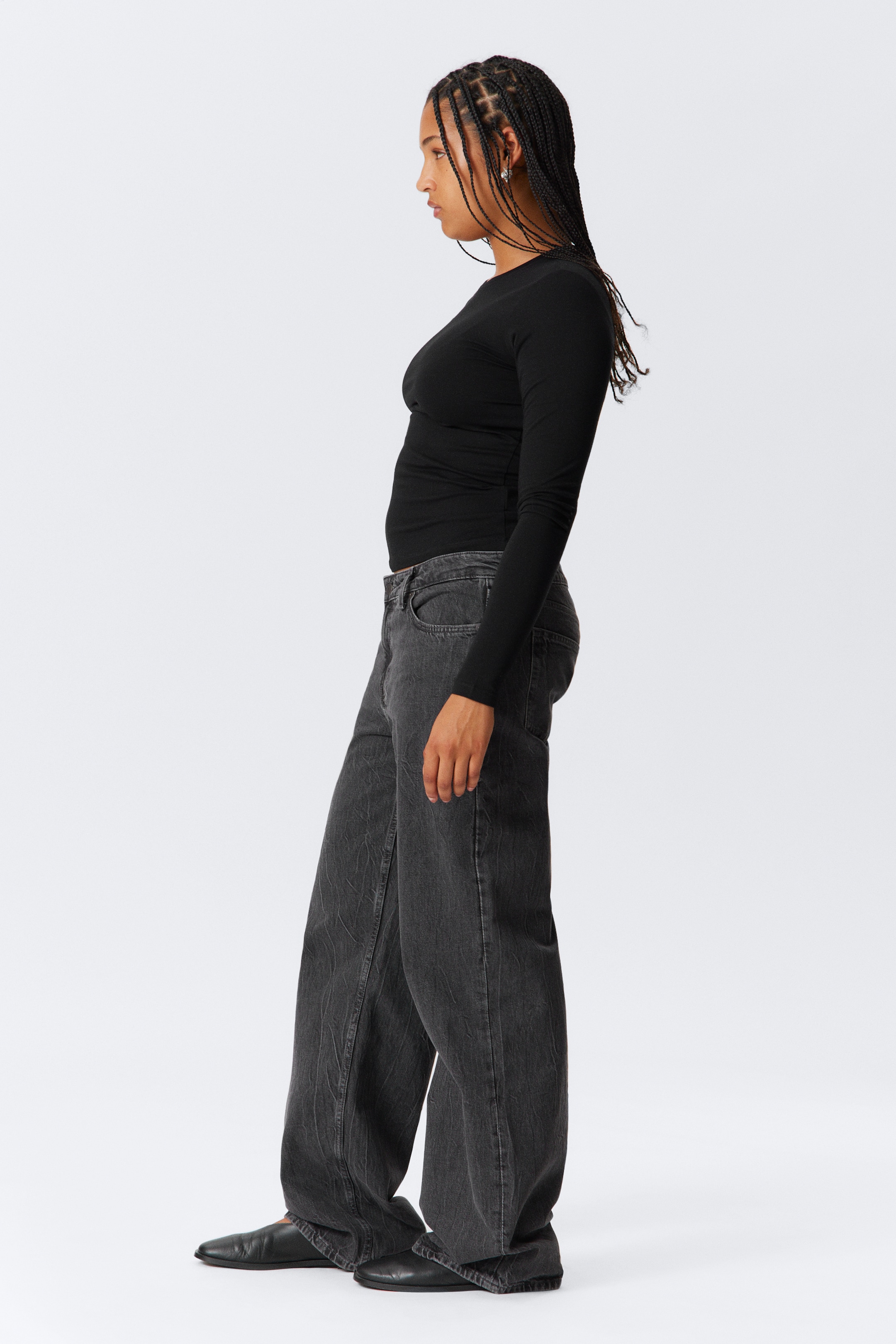 Visa större bild: Ample Low Waist Loose Wide Leg Jeans - Risso Black - Black - DAM | H&M SE 3