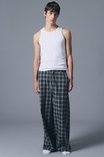 Blau kariert - Entspannte Pyjamahose aus Flanell - 1