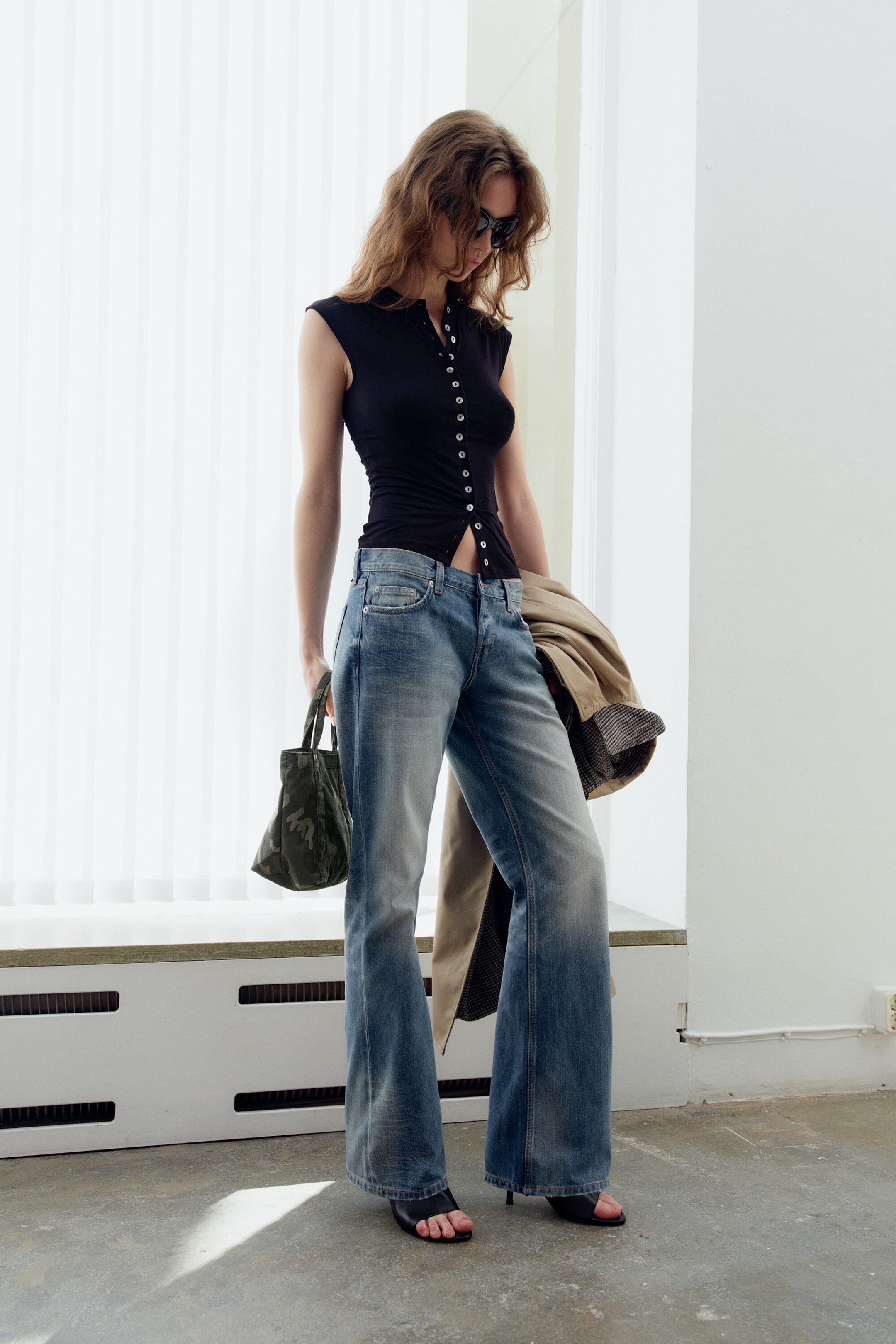 Black - Pearl Buttons - Pearl Button Up Top - 3