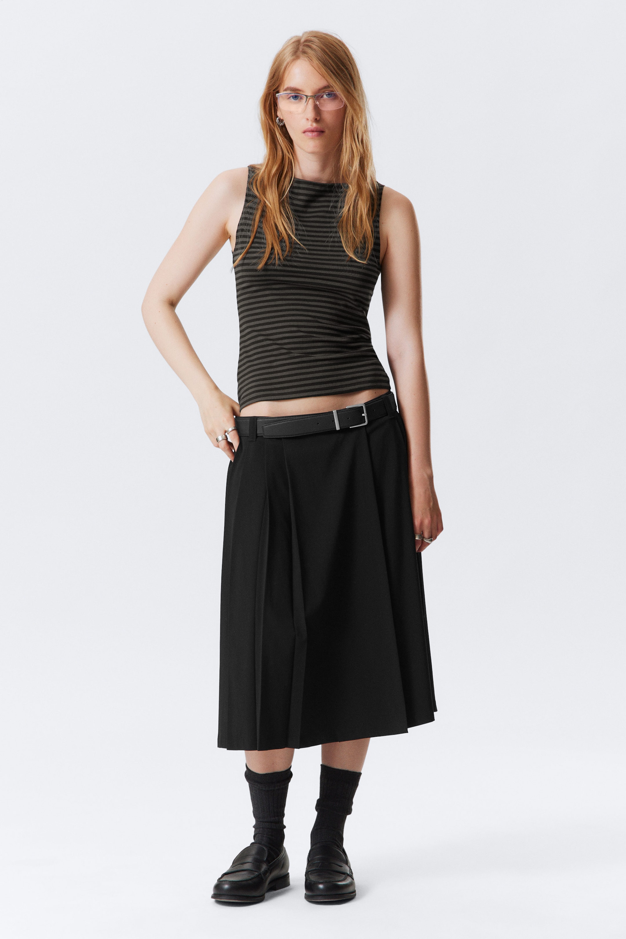 Black - Mid Rise Pleated Midi Skirt - 1
