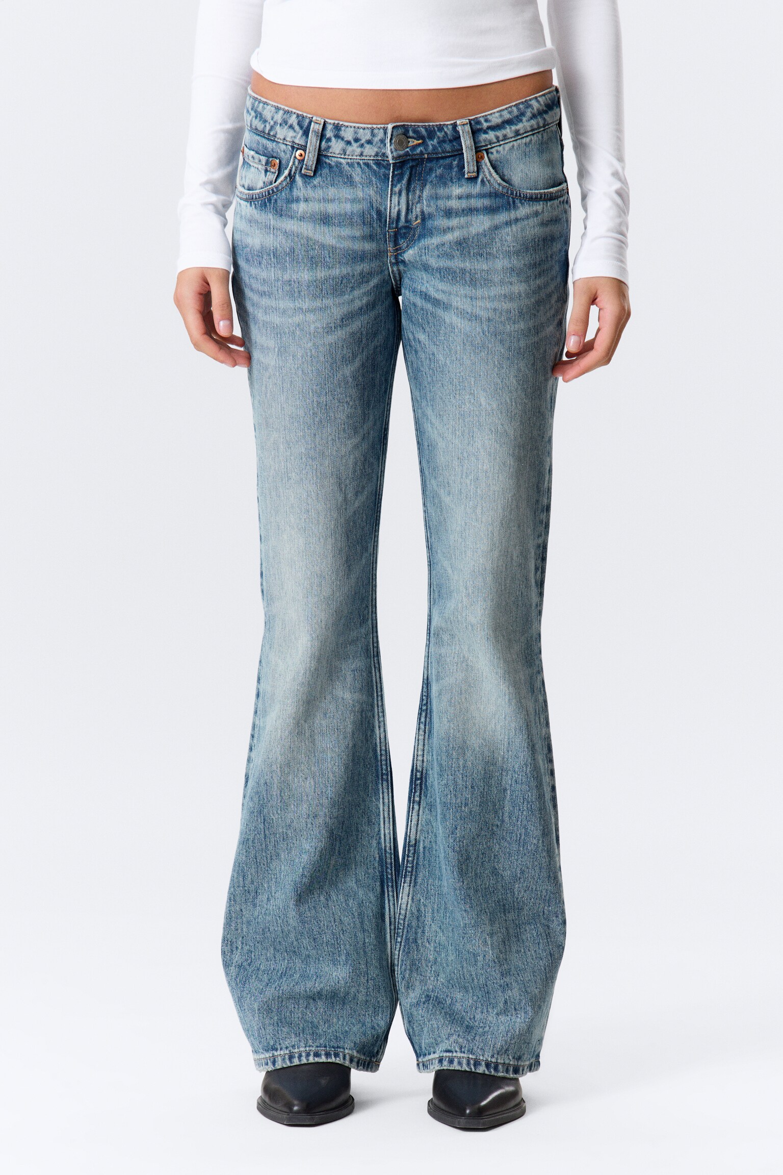 Nova Low Rise Slim Bootcut Leg Jeans - Blue Stream - Medium Blue/Brick Blue - Light Blue/Board Blue - Medium Blue/Lip Blue - Light Blue/Mine Blue - Medium Blue/Black Rinse - Black/Lake Blue - Medium Blue/Deep Sea Blue - Dark Blue - 3