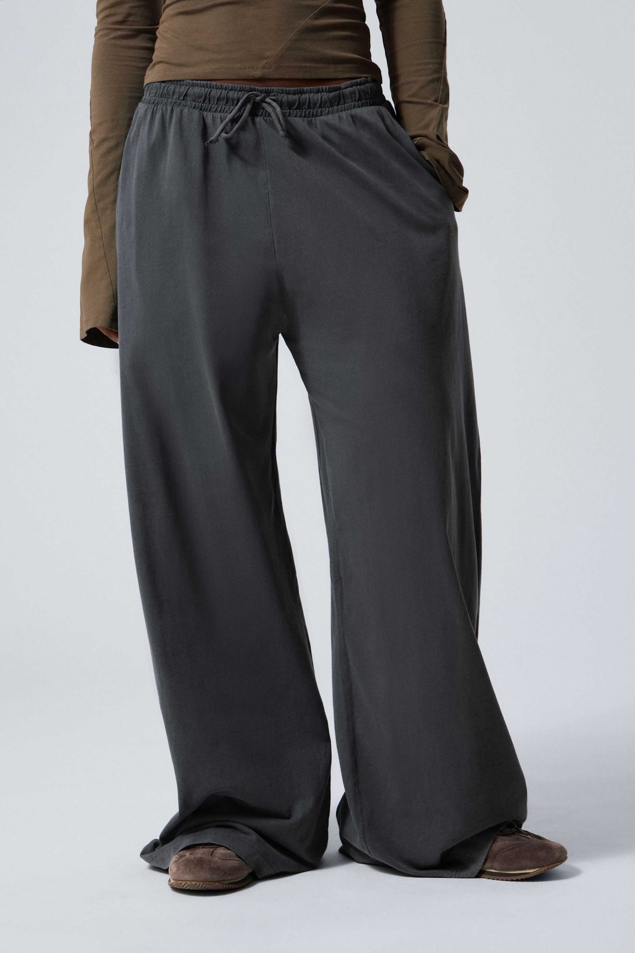 #3A3A3D - Loose Fit Wide Leg Jersey Trousers - 2