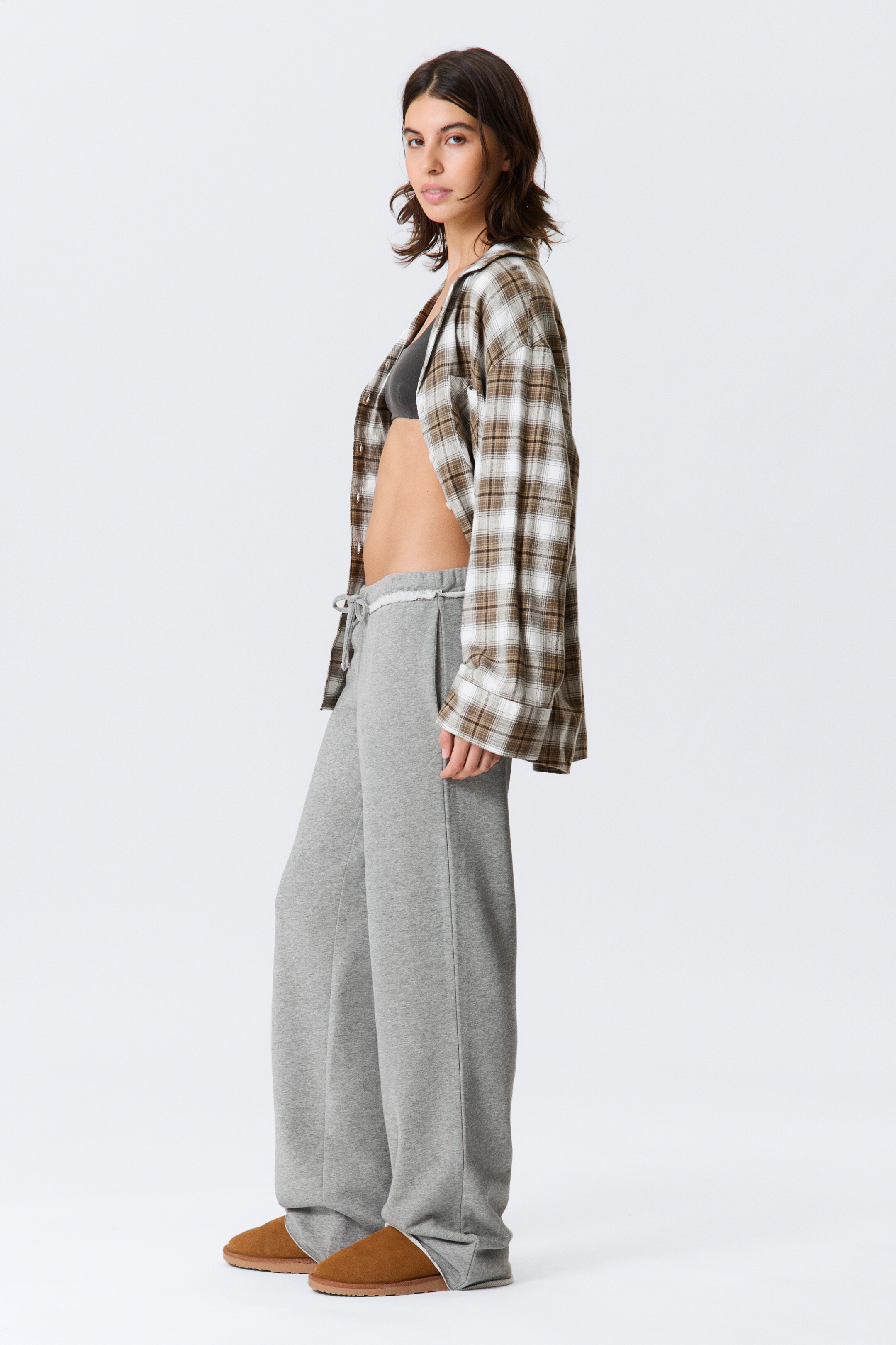 View larger image: Mid Rise Wide Leg Terry Pyjama Trousers - Grey Melange - Ladies | H&M GB 3