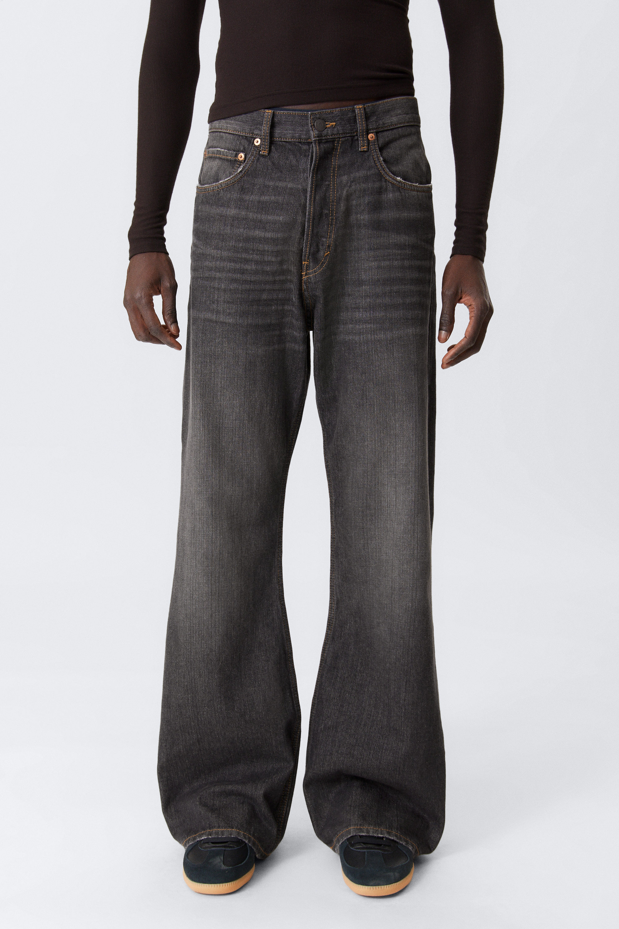Ash Black - Schwarz - Time Loose Bootcut Leg Jeans - 3