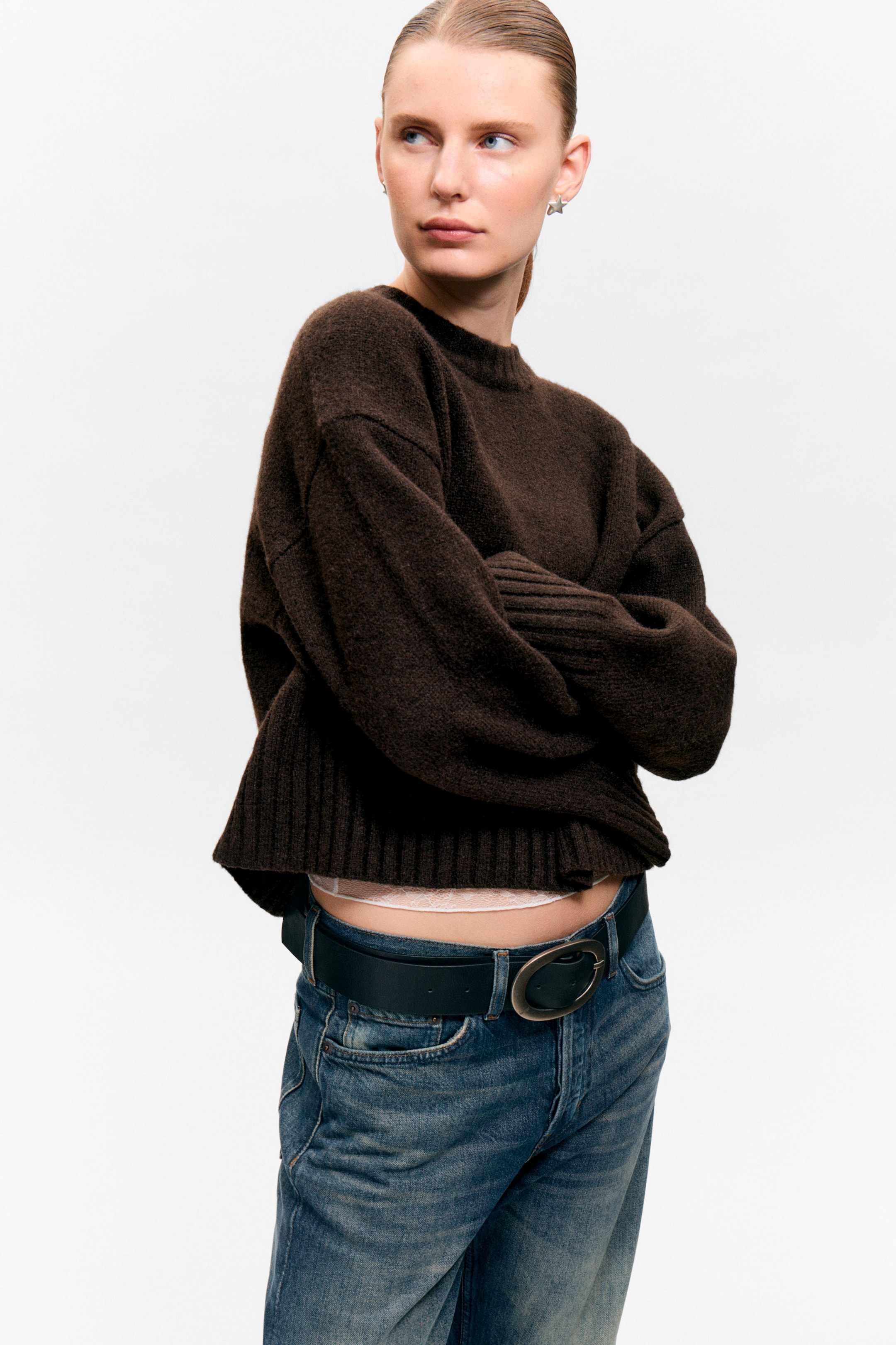 Dunkelbraun - Gestrickter Oversize-Pullover - 2