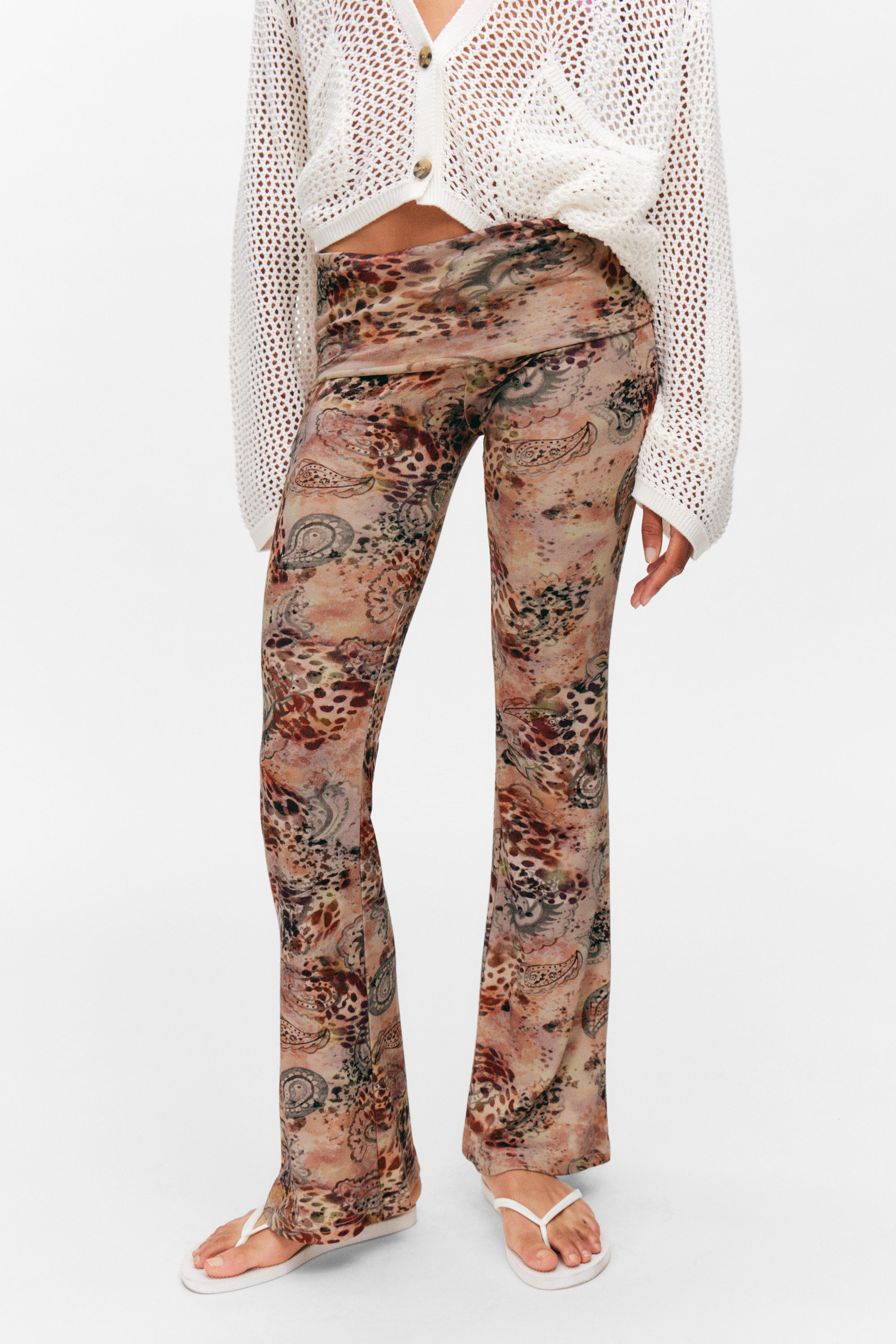 Pink - Leopard-Paisley Pattern - Printed Low Waist Flared Pyjama Trousers - 2