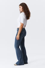Peak Blue - Mellanblå - Katsumi low waist slim flared leg jeans - 4