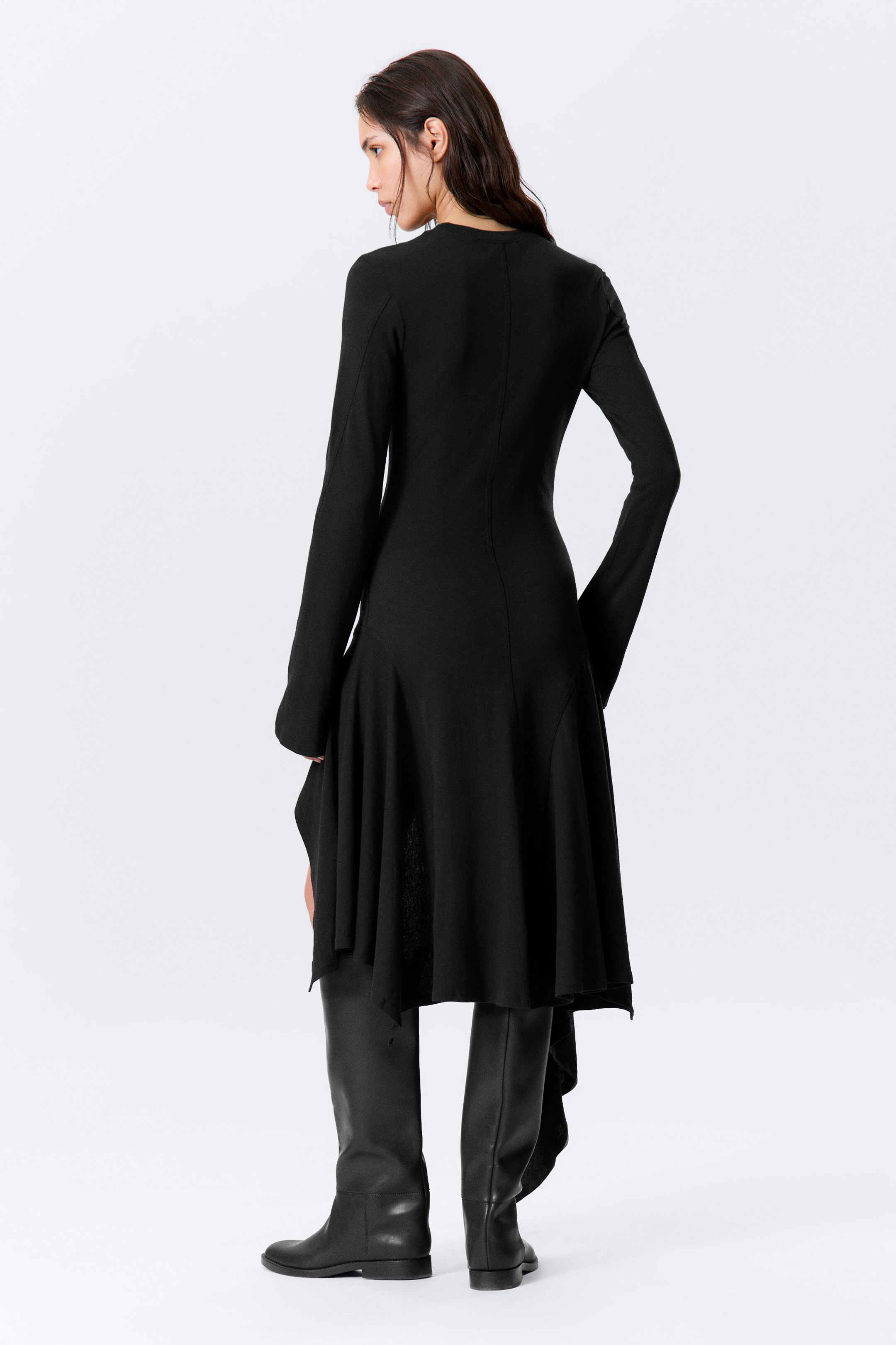 Grotere afbeelding bekijken: Asymmetrische midi-jurk met lange mouwen - Zwart - DAMES | H&M NL 4