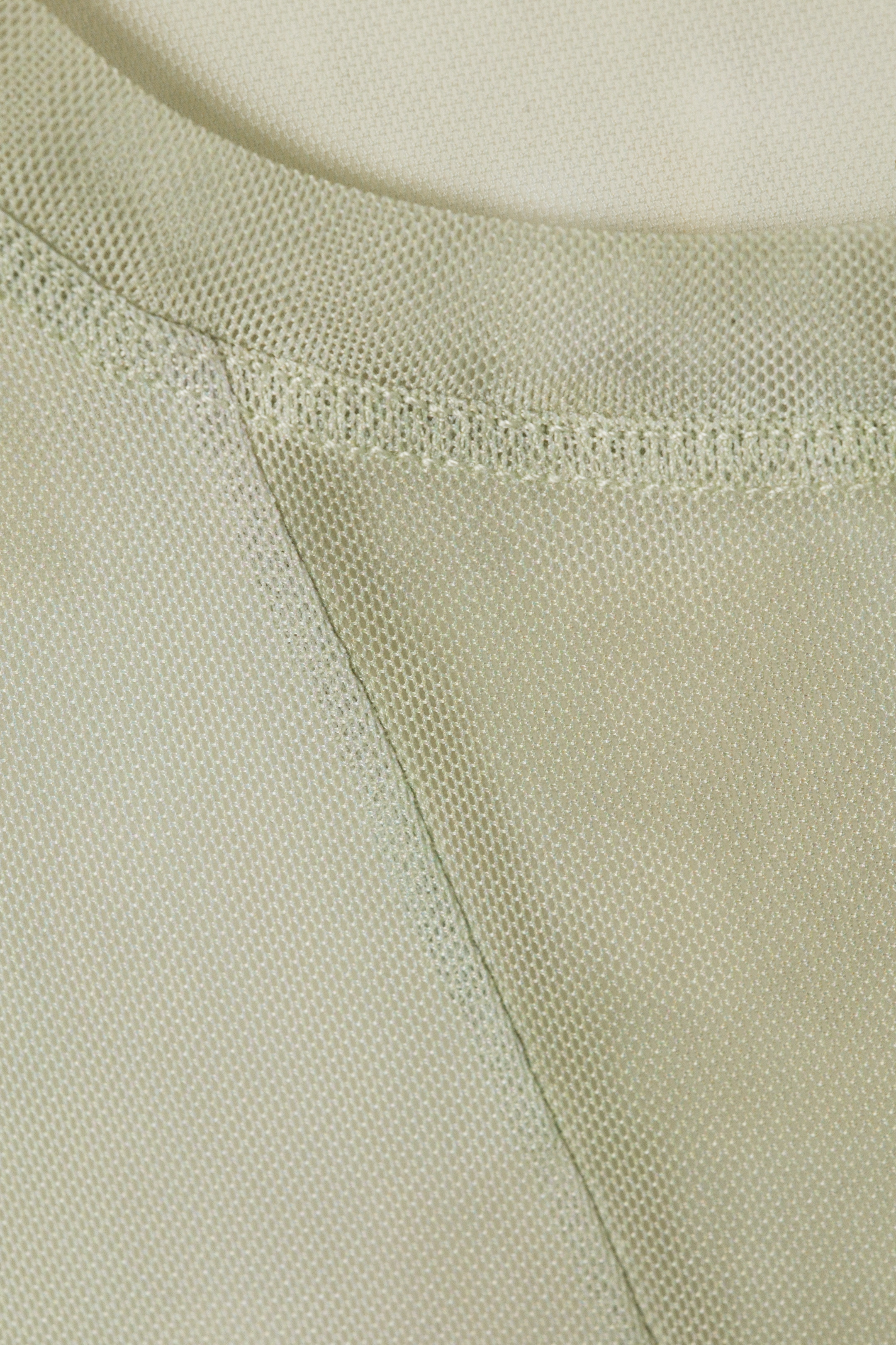 Vezi imaginea mai mare: Long-Sleeved Sheer Mesh Top - Bleached Sand - Dusty Beige - FEMEI | H&M RO 2