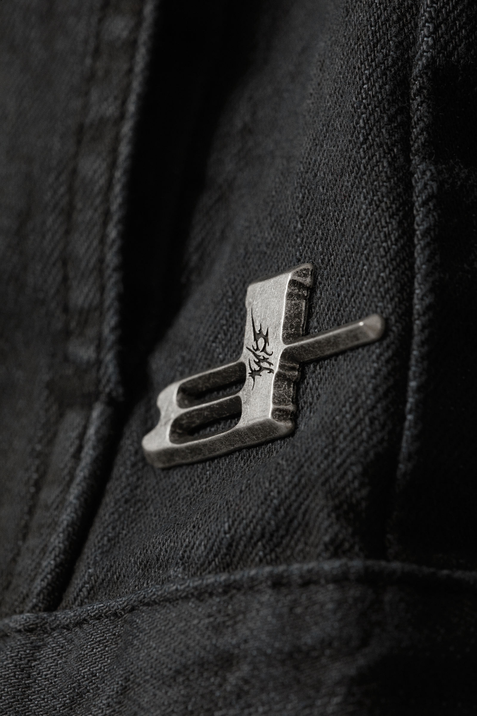 jeans ロゴコーデュロイパファージャケット tommy jeans（トミー ジーンズ）の「チャンキーコーデュロイ