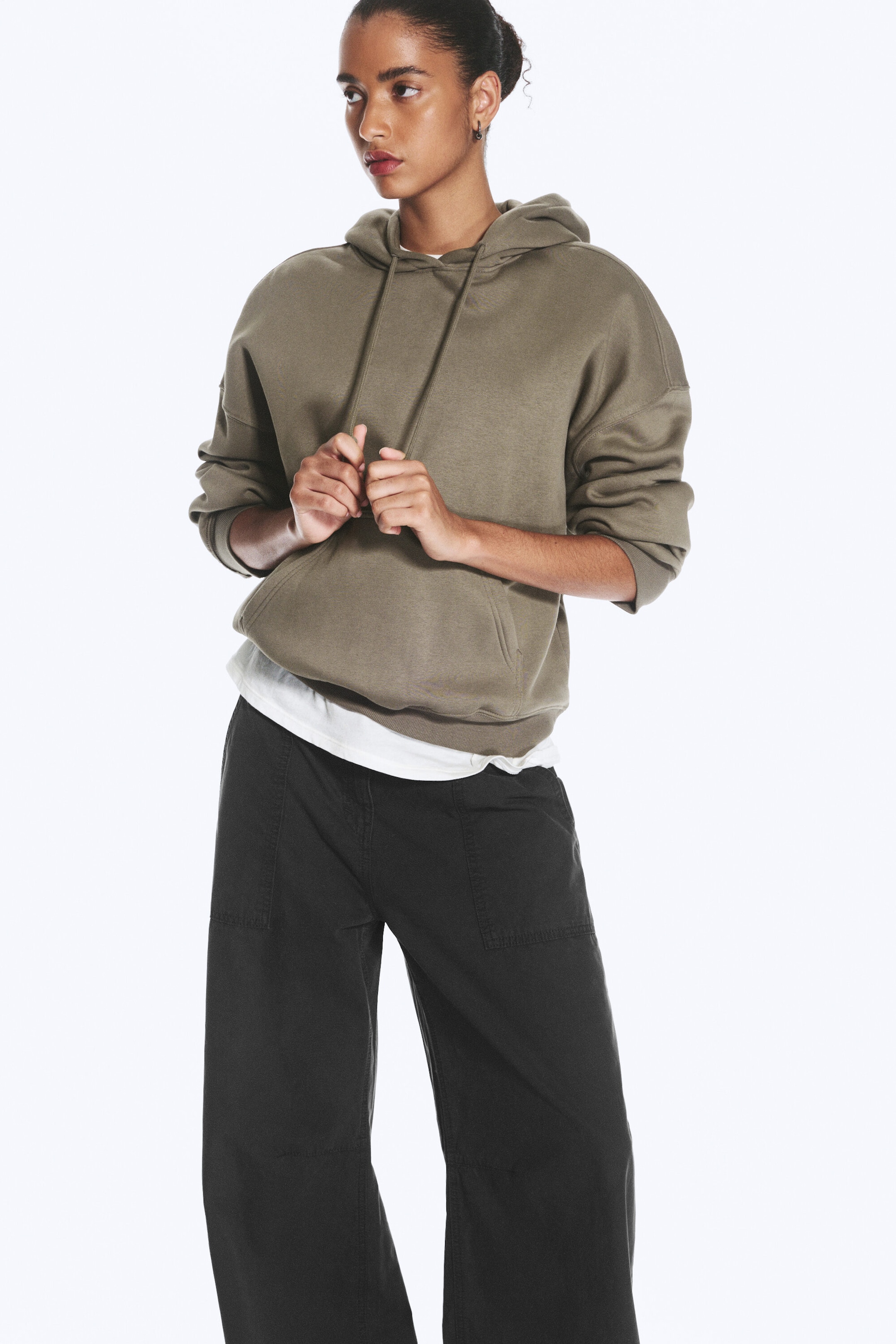 Gedeckter warmer Grauton - Hoodie mit Standard Fit - 0