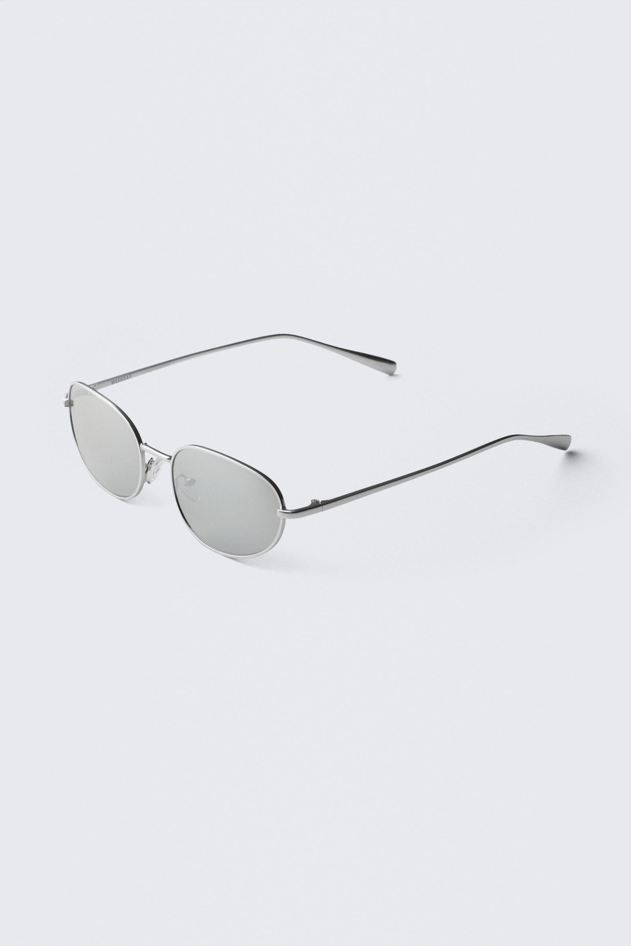 Silver - Grey Lenses - Minimal Oval Metal Frame Unisex Sunglasses - 3