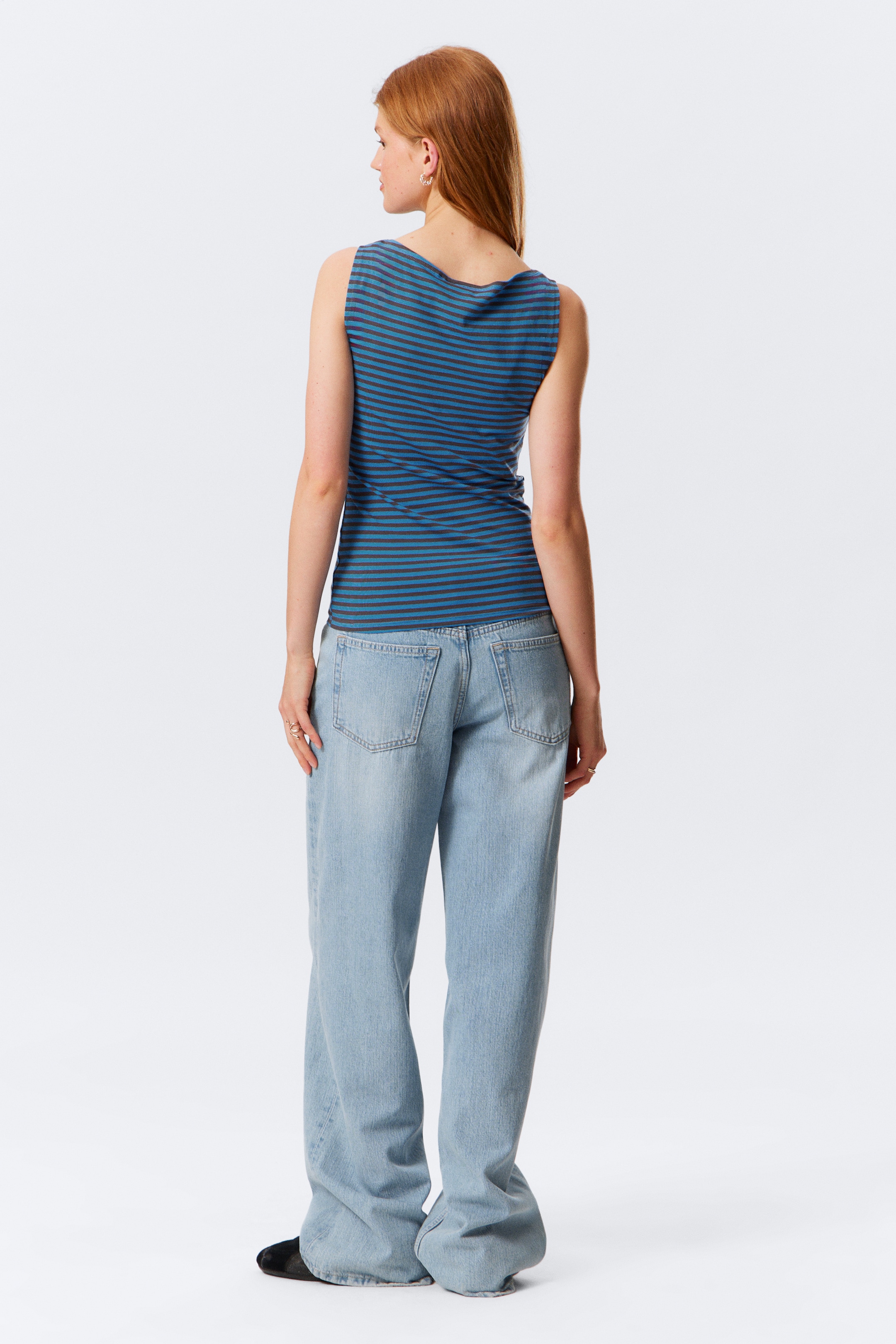 Ingrandisci l'immagine: Annie Striped Sleeveless Boat-Neck Top - Blue & Dark Mole Stripes - DONNA | H&M CH 3