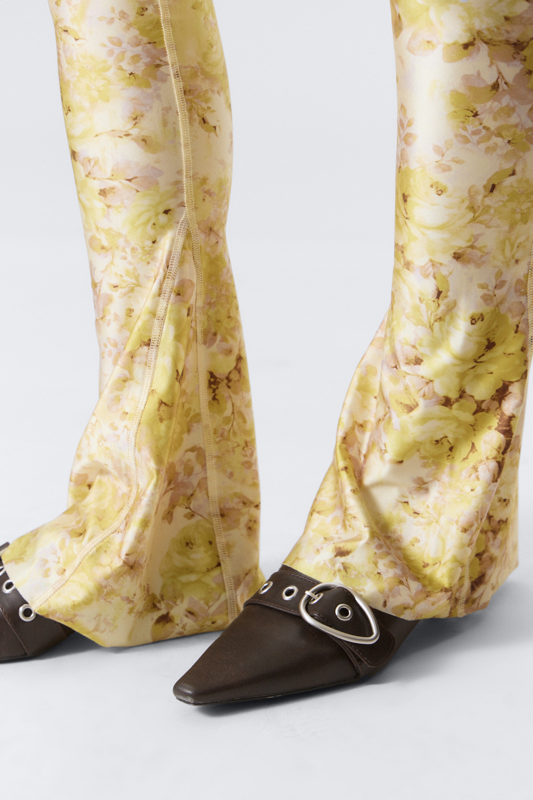 Light Yellow - Floral - Low Rise Flared Stretch Trousers - 2