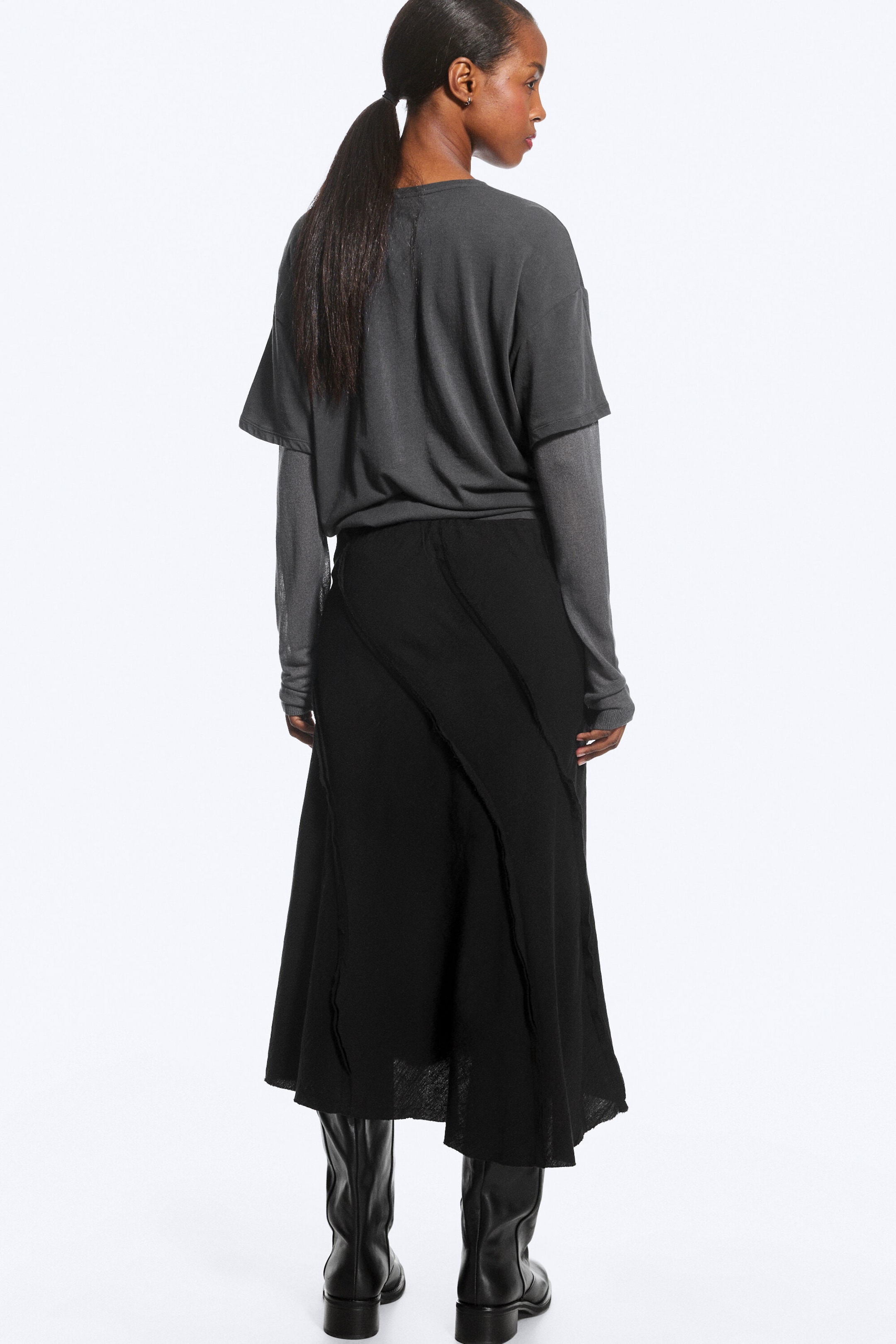 Black - Mid Rise Curved Seam Midi Skirt - 6