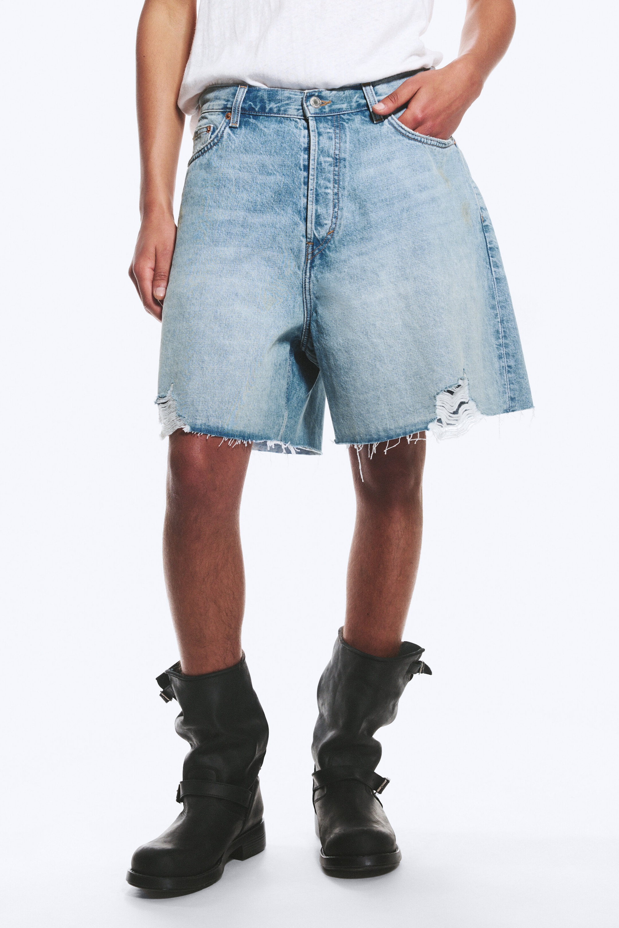 Kimberly Worn - Medium Blue - Ash Loose denim shorts - 2