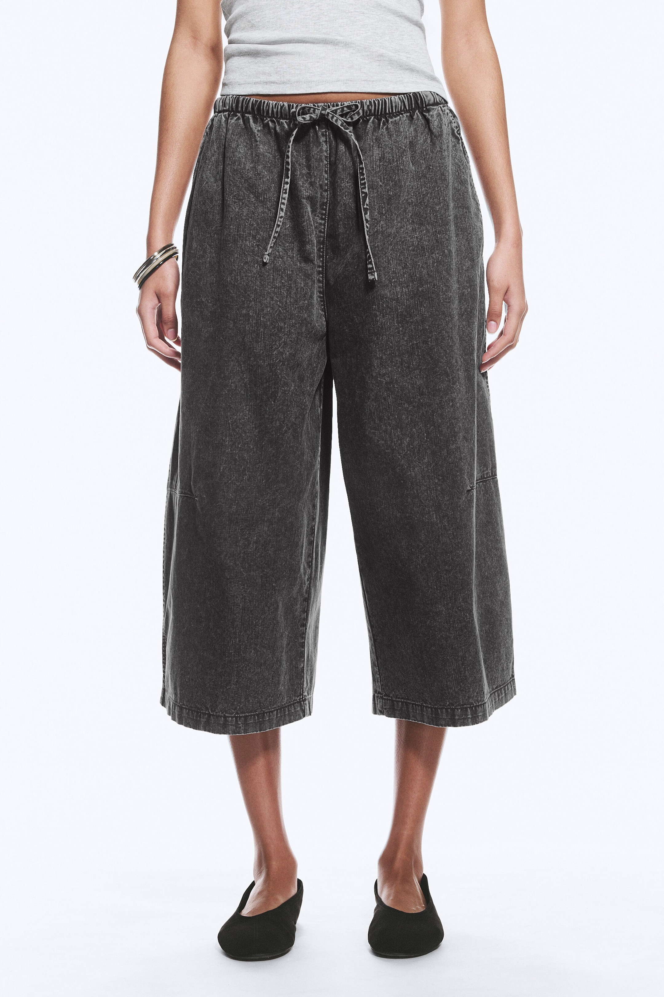 Dark Grey - Low Rise Loose Cropped Trousers - 1