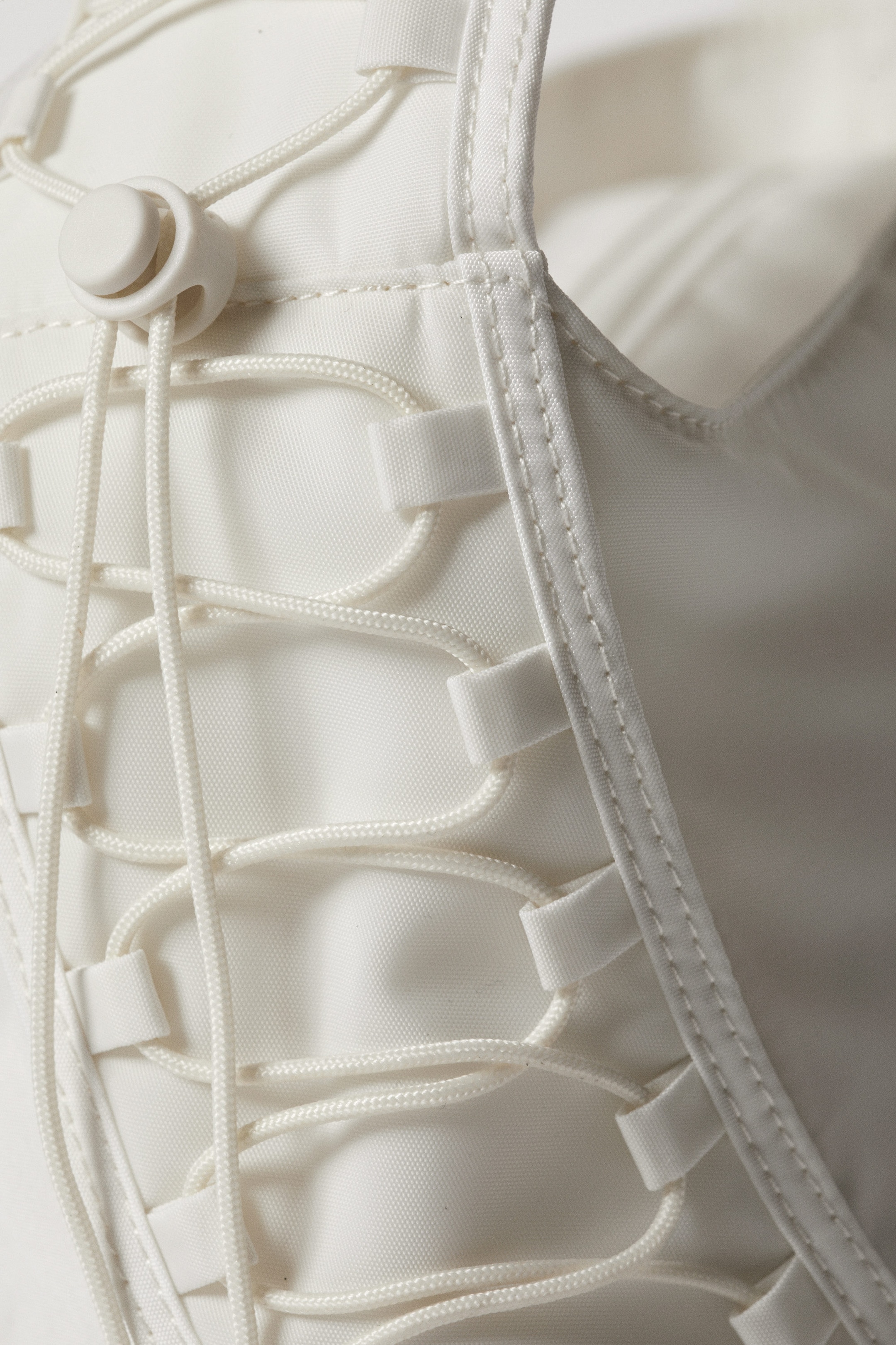 Weiß - Schultertasche mit Kordelzug - 2