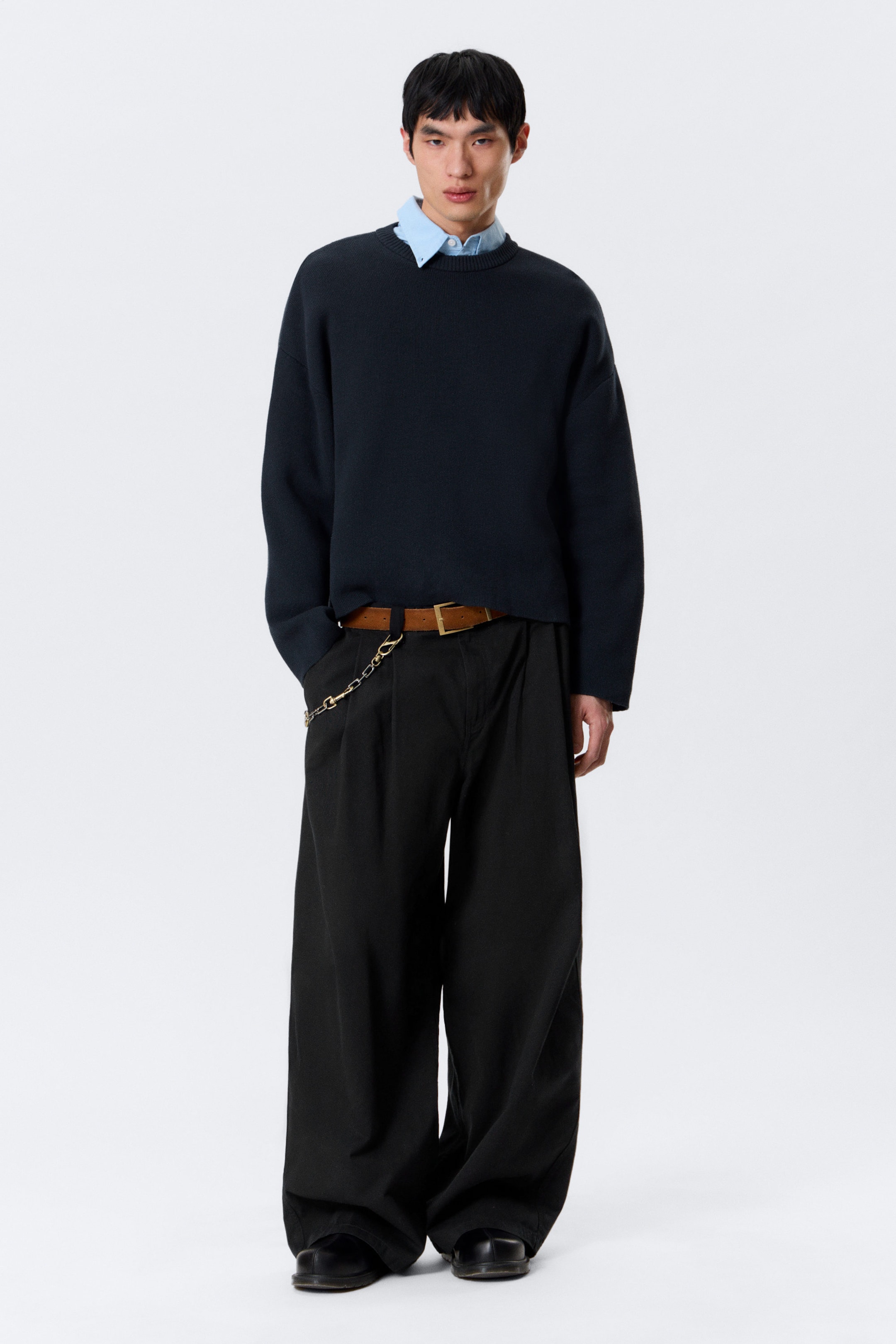 Mörk marinblå - Boxig stickad bomullströja - 2