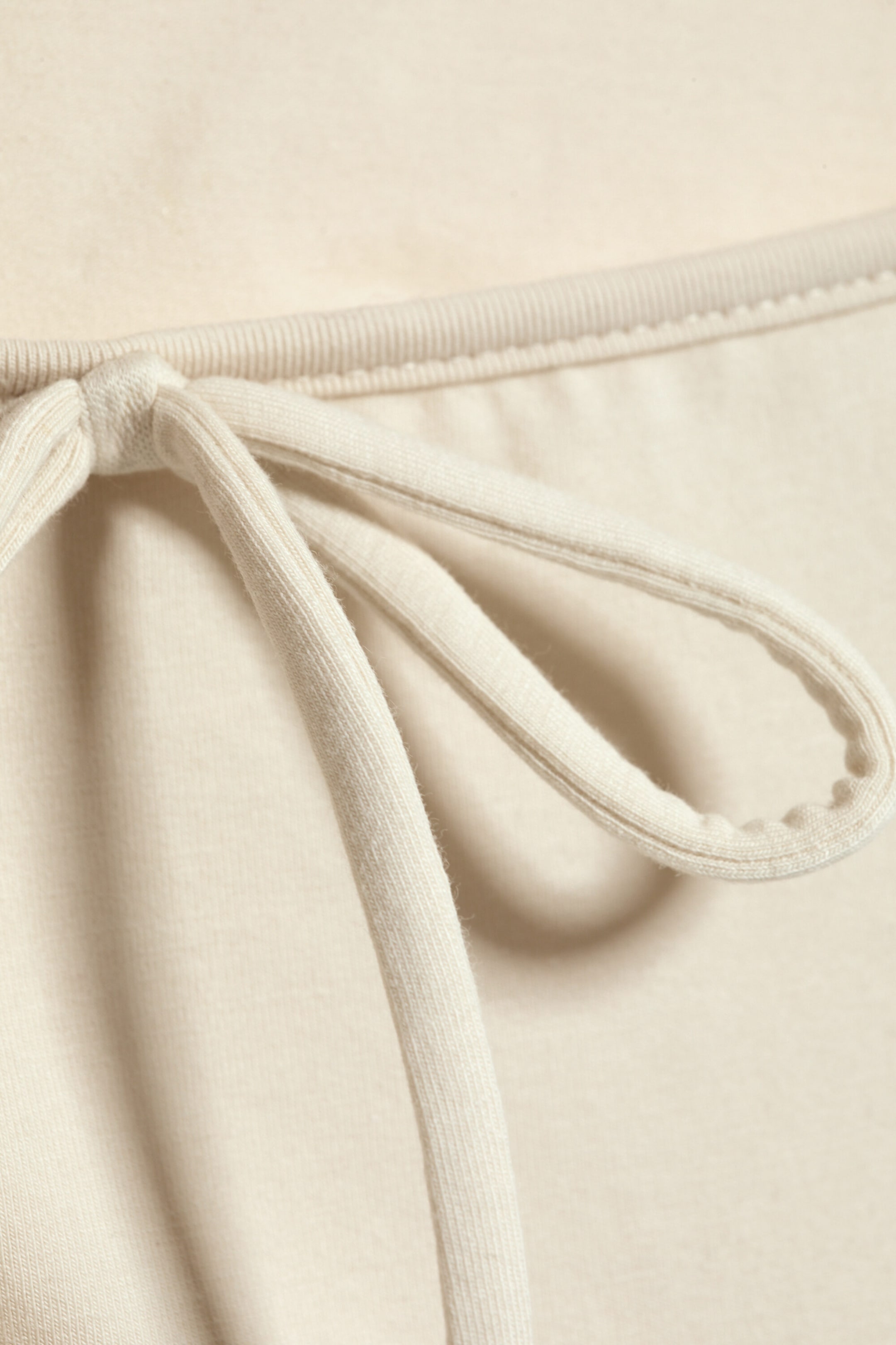 Helles Beige - Slim Square-Neck Tie Top - 5