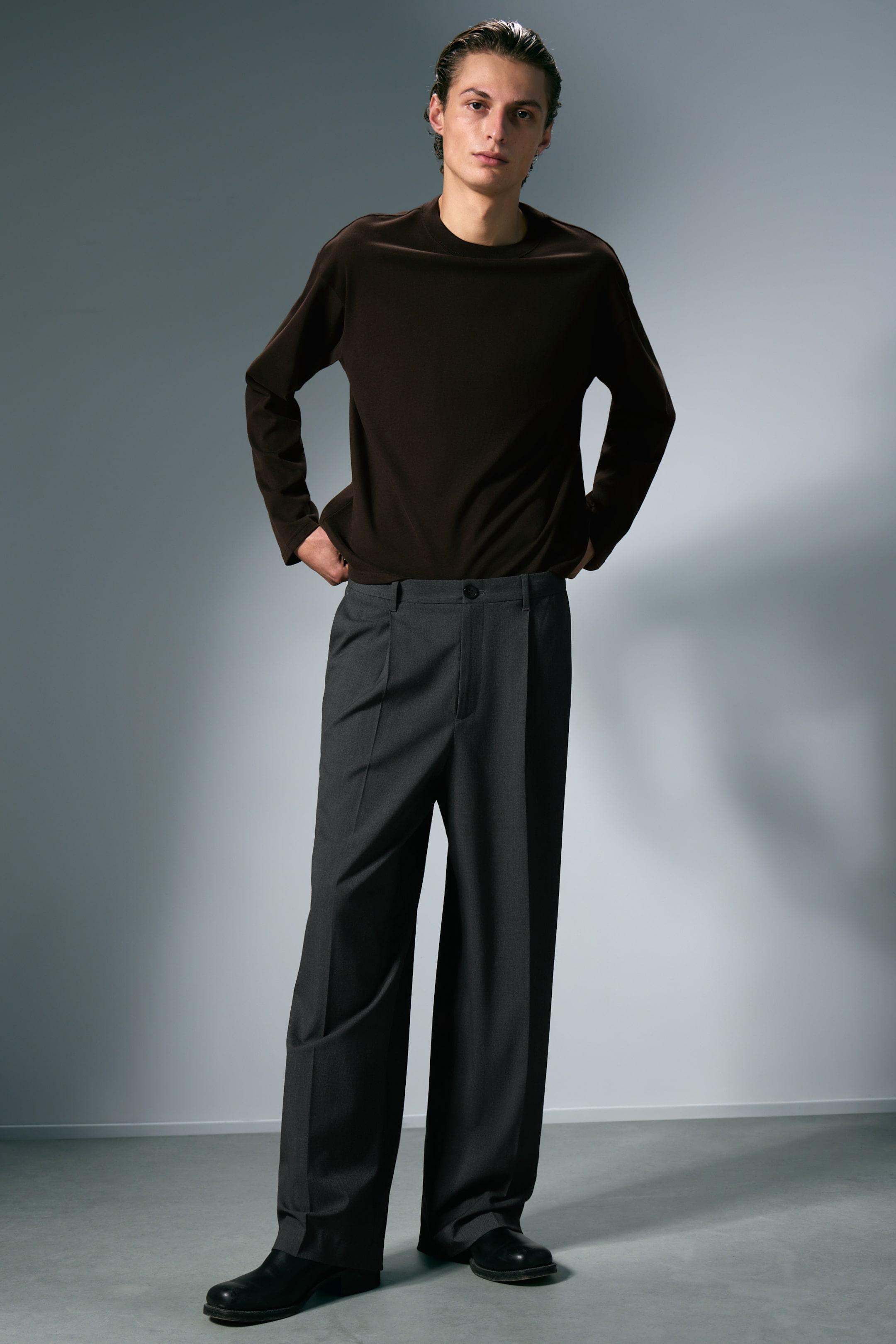 View larger image: Uno Loose Suit Trousers - Dark Grey - Men | H&M GB 1