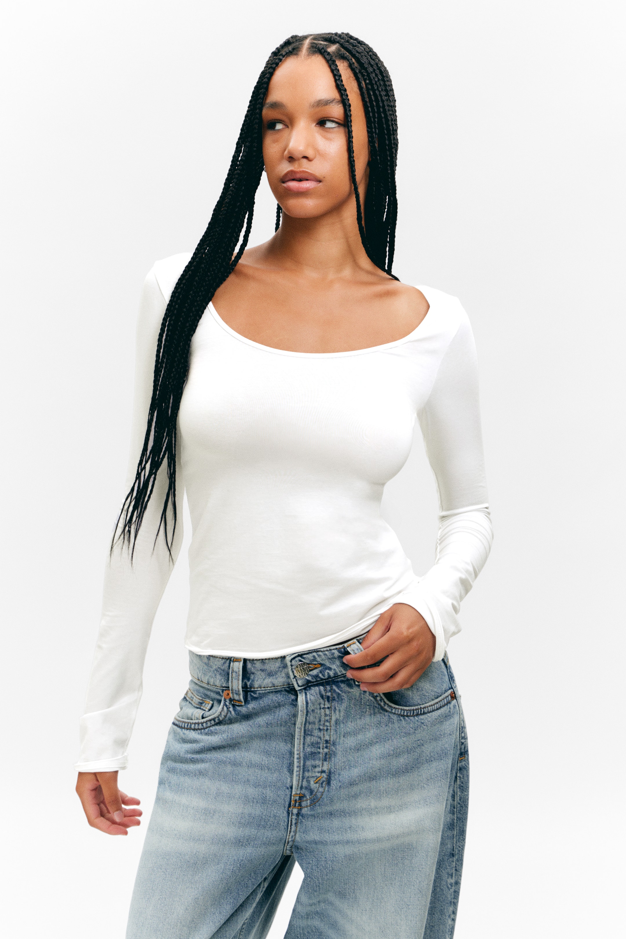 Grösseres Bild ansehen: Langärmliges Slim Fit-Top mit U-Ausschnitt - Weiß - DAMEN | H&M CH 1