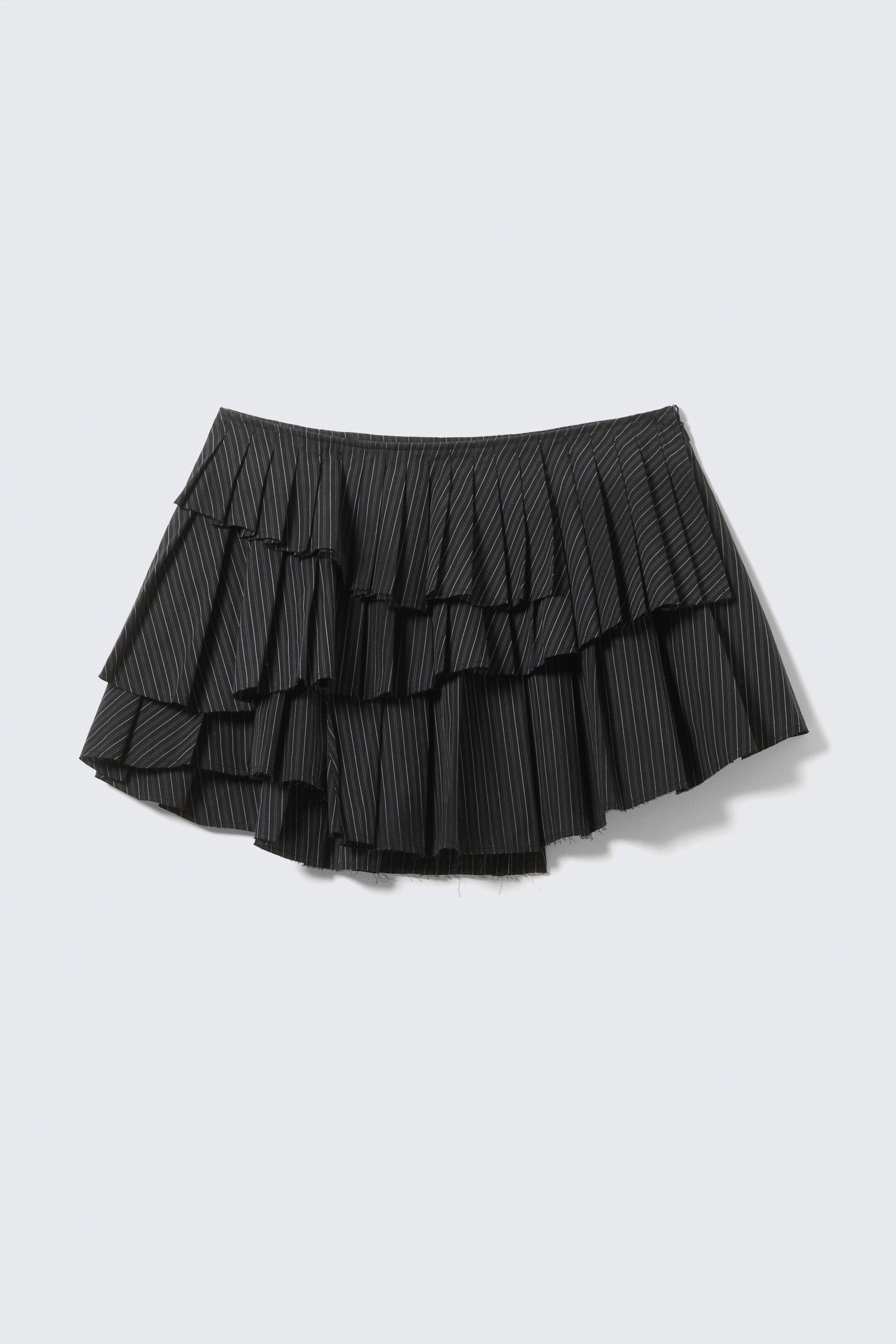 Se større billede: Plisseret lagdelt mini-nederdel - Stribet sort - DAME | H&M DK 4