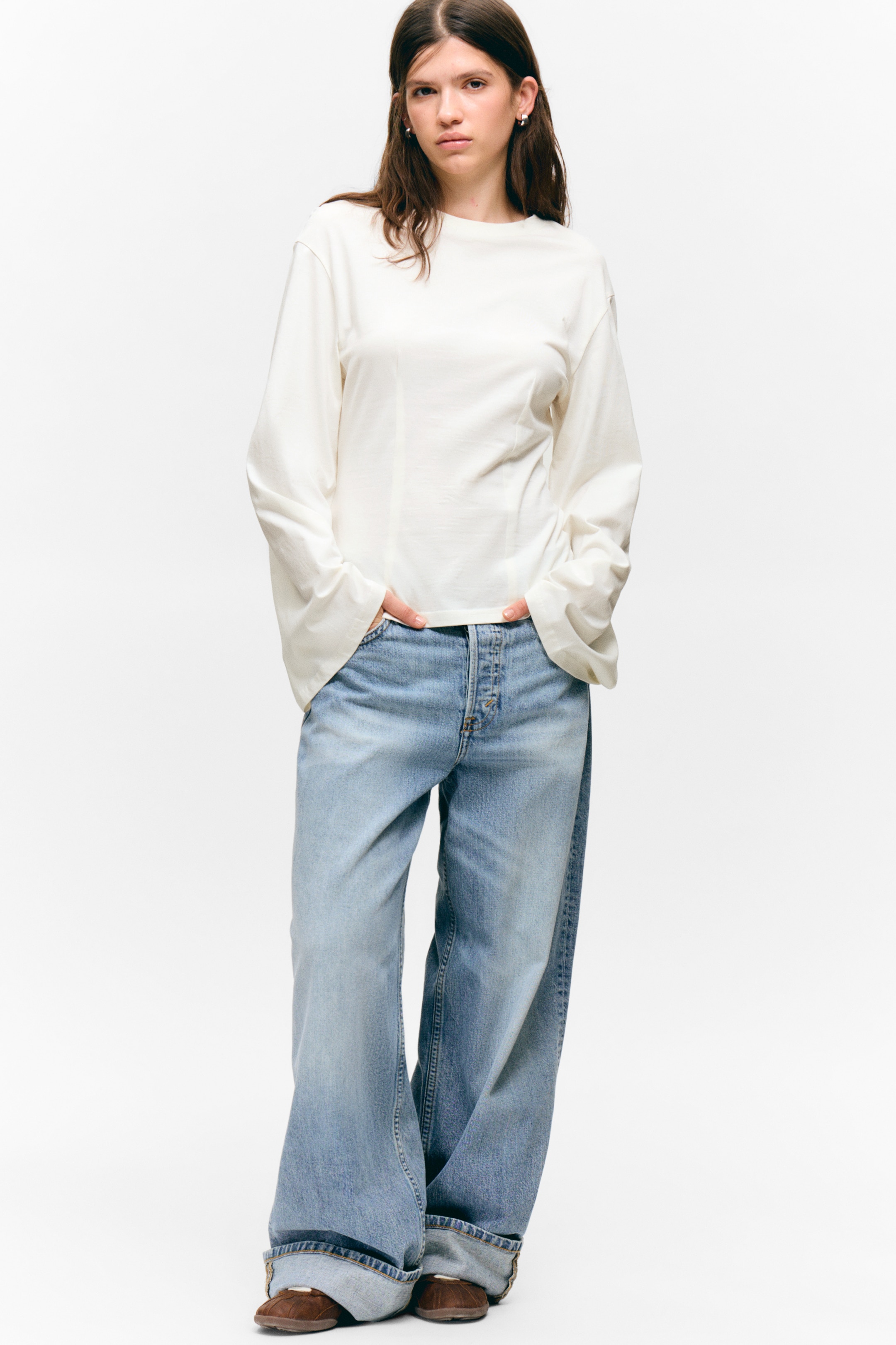 Ingrandisci l'immagine: Fitted Long-Sleeved Top - Dusty White - DONNA | H&M CH 1