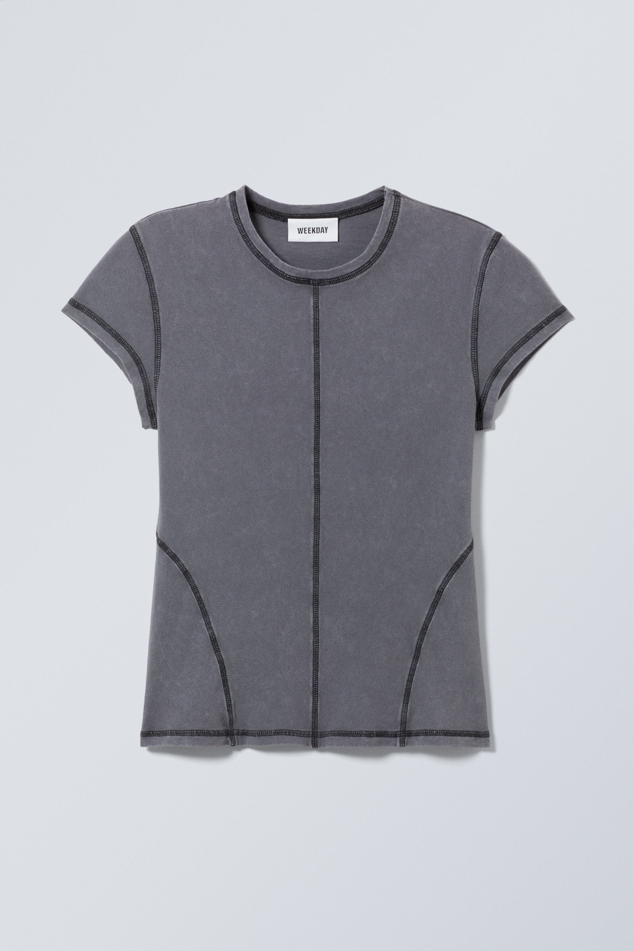 Verwaschenes Blau - Schmales, umgedrehtes T-Shirt in Washed-Optik - 1
