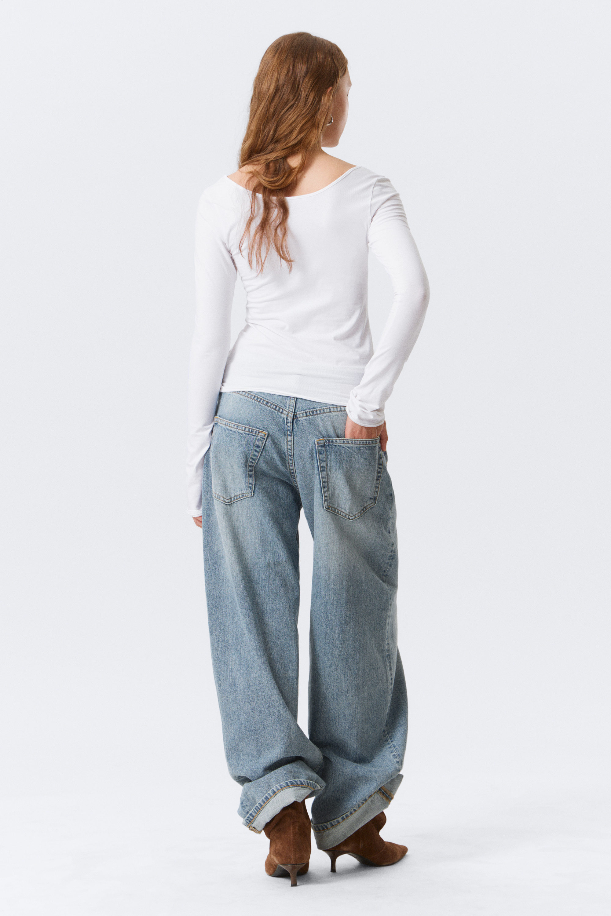 Weiß - Langärmliges Slim Fit-Top mit U-Ausschnitt - 5