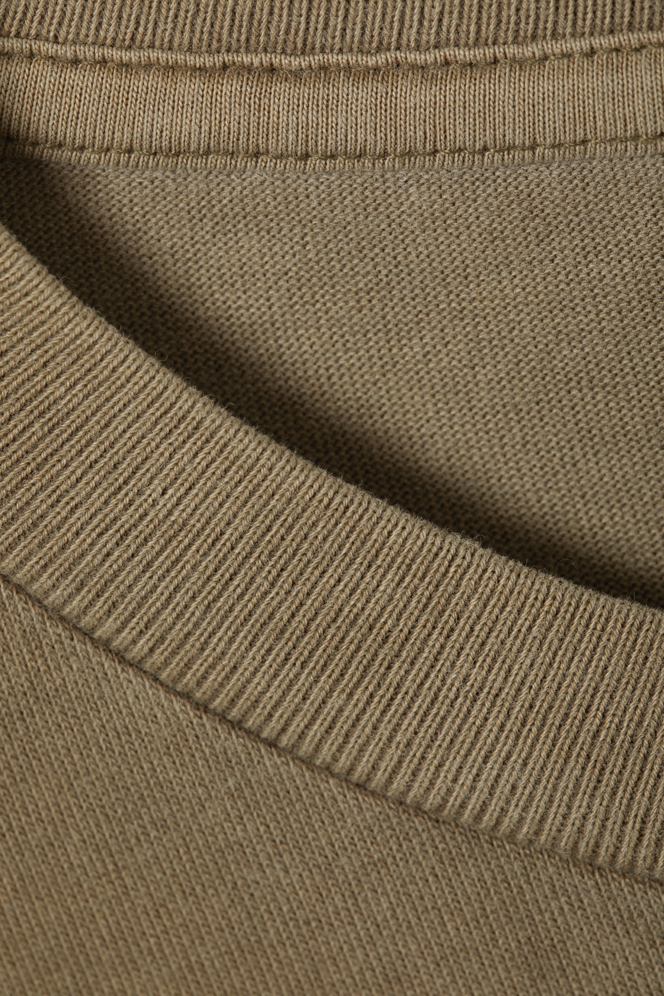 View larger image: Great Boxy Heavyweight T-Shirt - Washed Khaki Green - Men | H&M GB 2