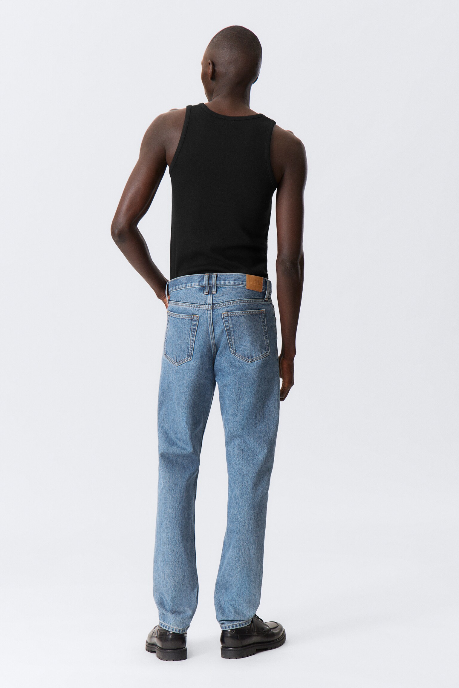 Barrel Relaxed Tapered Leg Jeans - 90s Blue - Medium Blue/Compact Blue - Dark Blue/Tuned Black - Black - 3