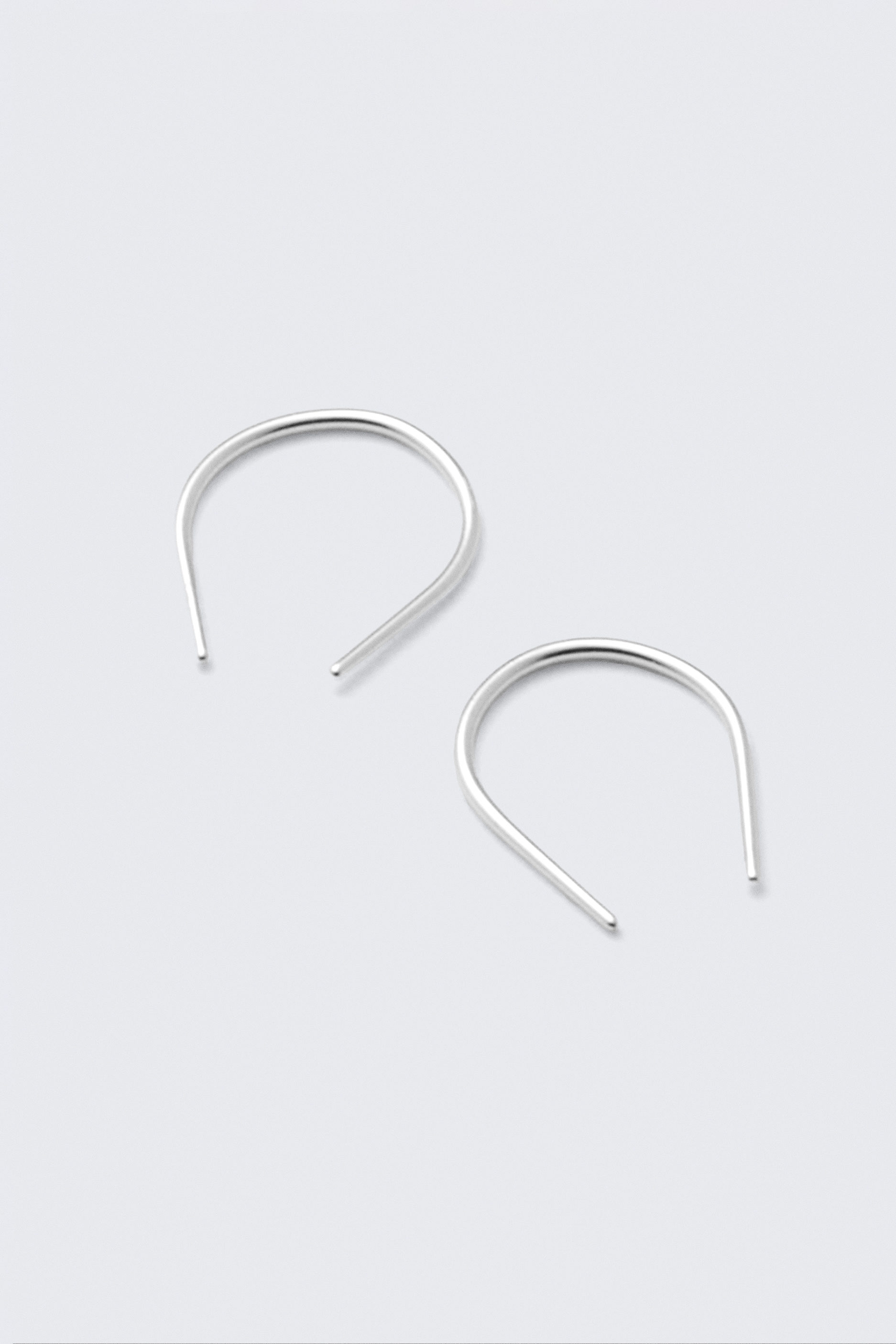 Silberfarben - Versilberte Hoop-Ohrringe mit offenem Ende - 2