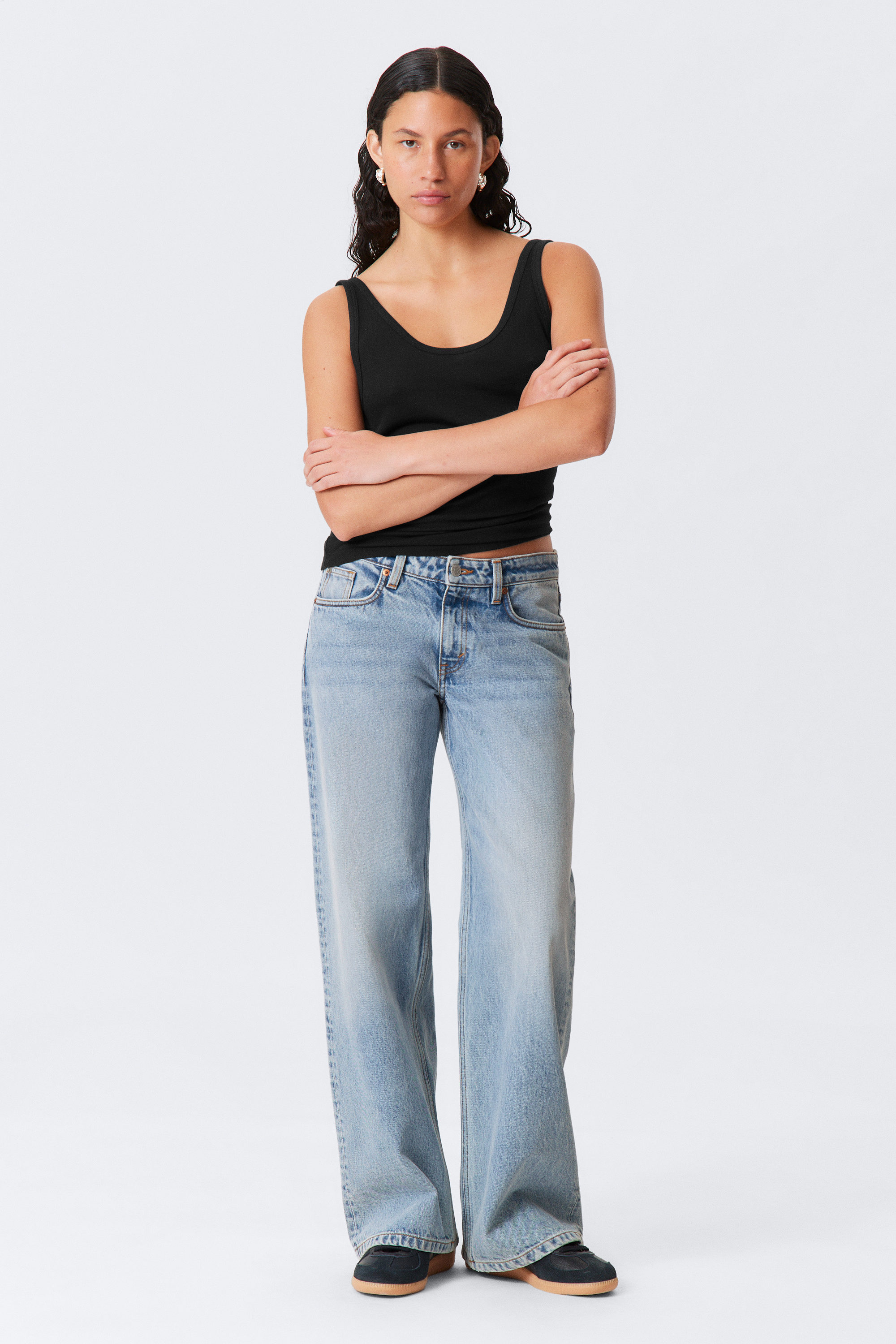 #80AAD8 - Imoo - Hüftjeans mit weitem, lockerem Bein - 1