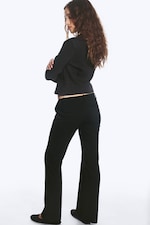 Svart - Dressbukse med bootcut og lavt liv - 3